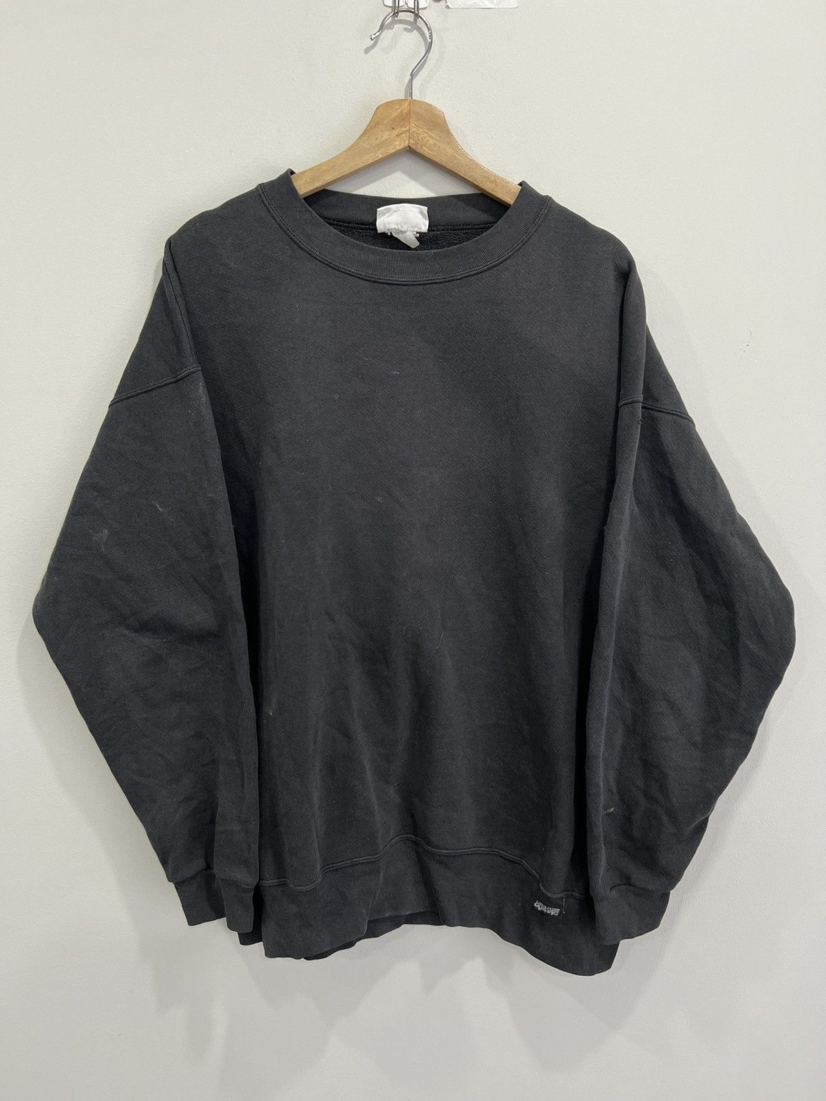 Vintage 90s Blank Crewneck Sweater Sweatshirt Black Faded