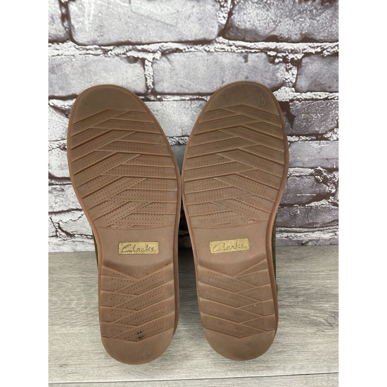 Clarks Clarks Est. 1825 Brown Suede Leather Slip On Loafers Shoes M Size US 9.5 / EU 42-43 - 18 Thumbnail