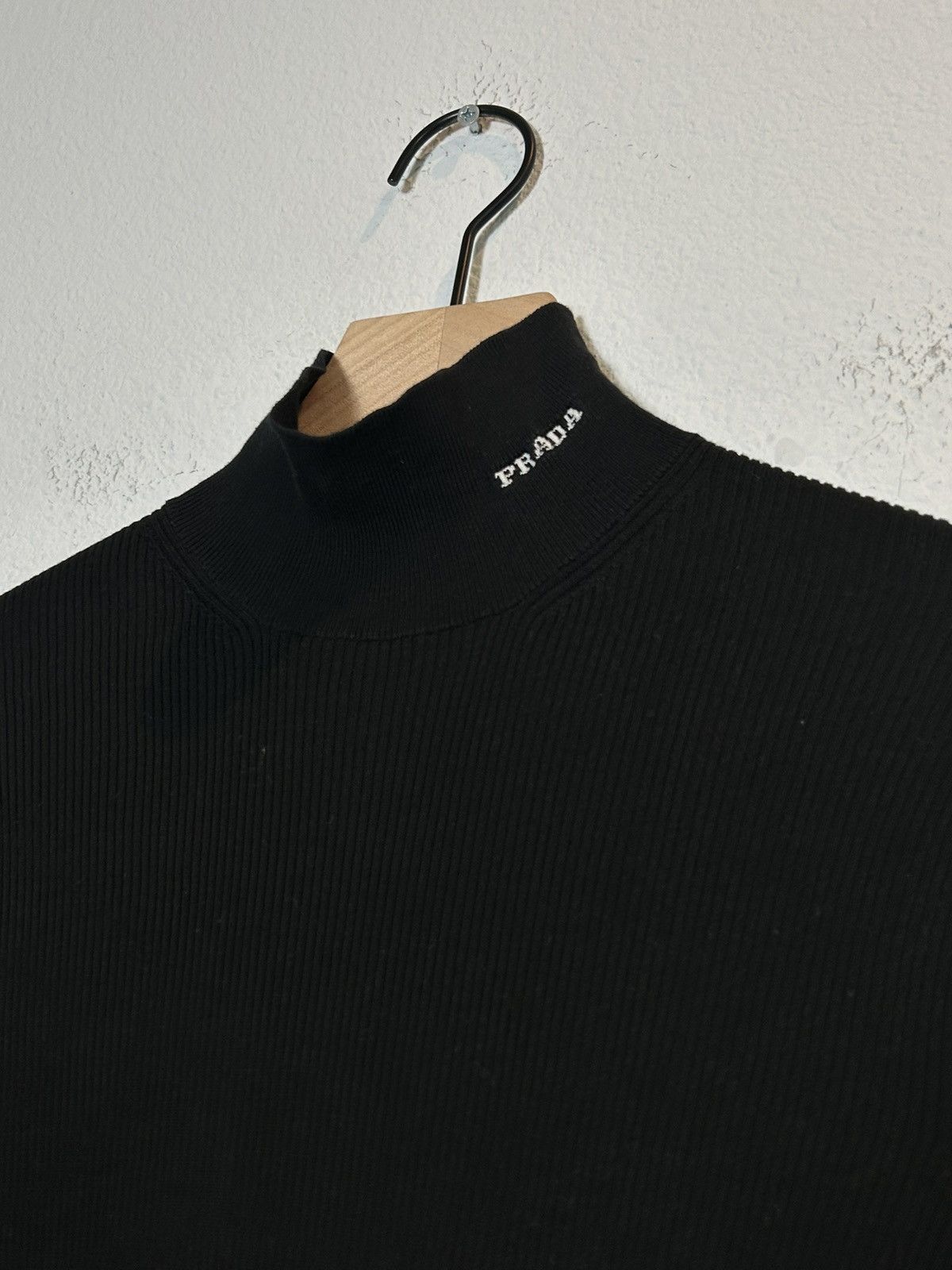 Prada FW23 Logo Mock Neck Long Sleeve Size US S / EU 44-46 / 1 - 2 Thumbnail