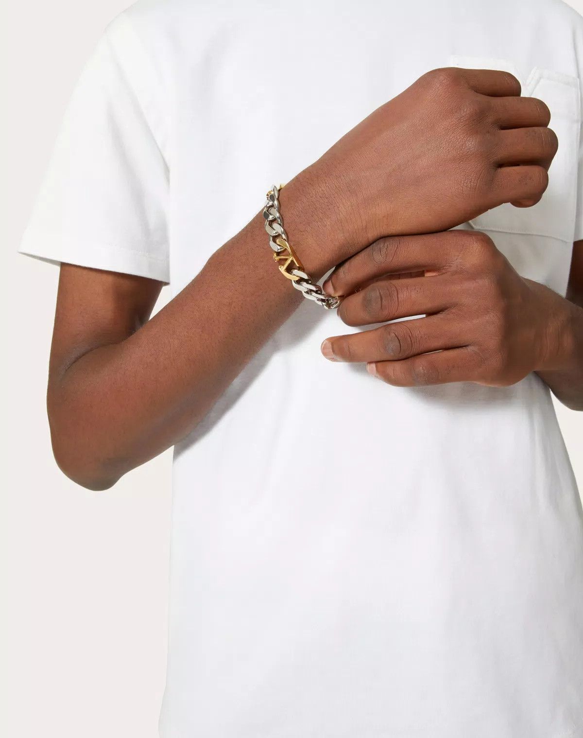 Valentino oc11z0725 Size:OS/ Vlogo Chain Metal Bracelet in Silver Size ONE SIZE - 5 Thumbnail