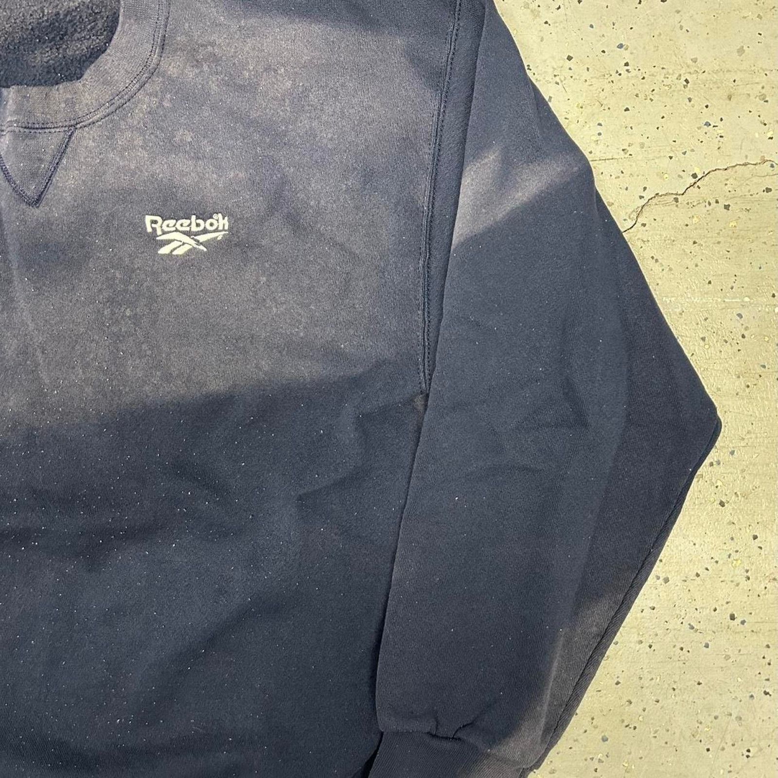 Reebok VTG Navy blue Reebok sweatshirt with embroidered logo Size US XL / EU 56 / 4 - 3 Thumbnail