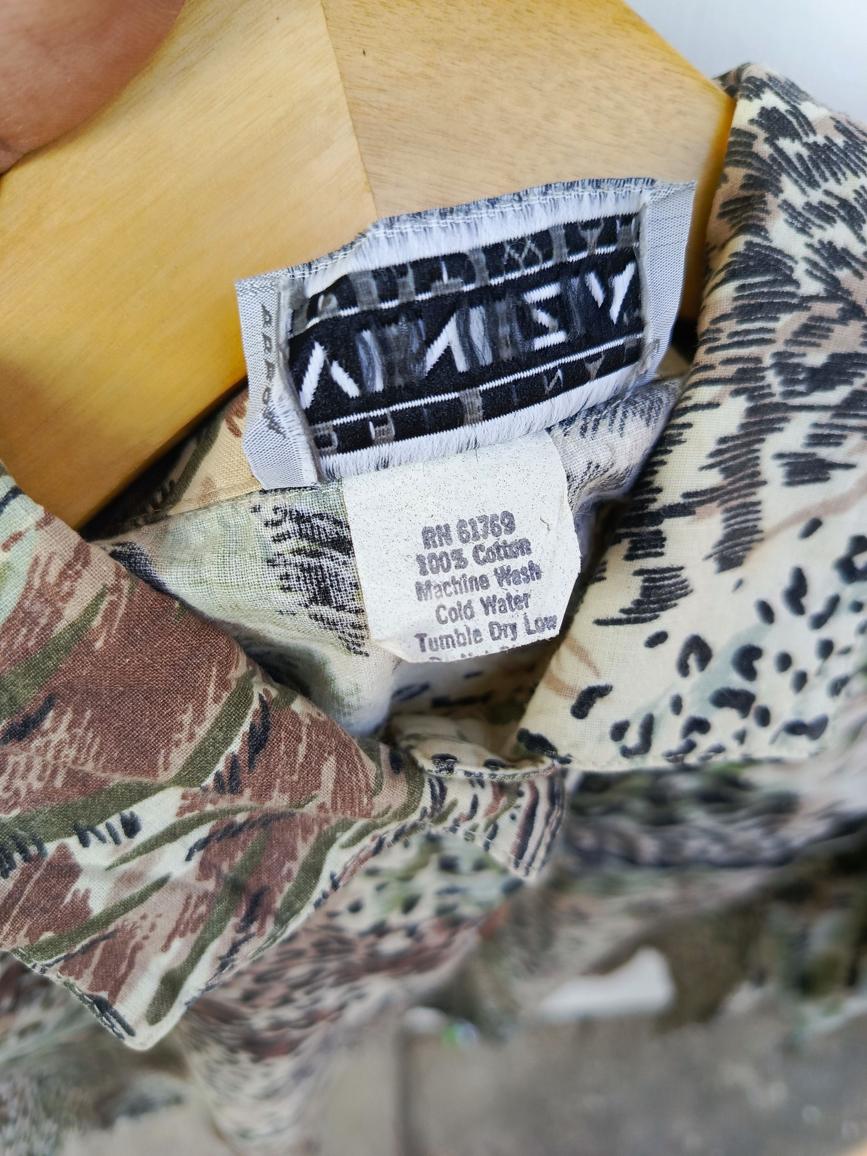 Other Original Venezia sportswear leopard pattern shirt Size US L / EU 52-54 / 3 - 8 Thumbnail