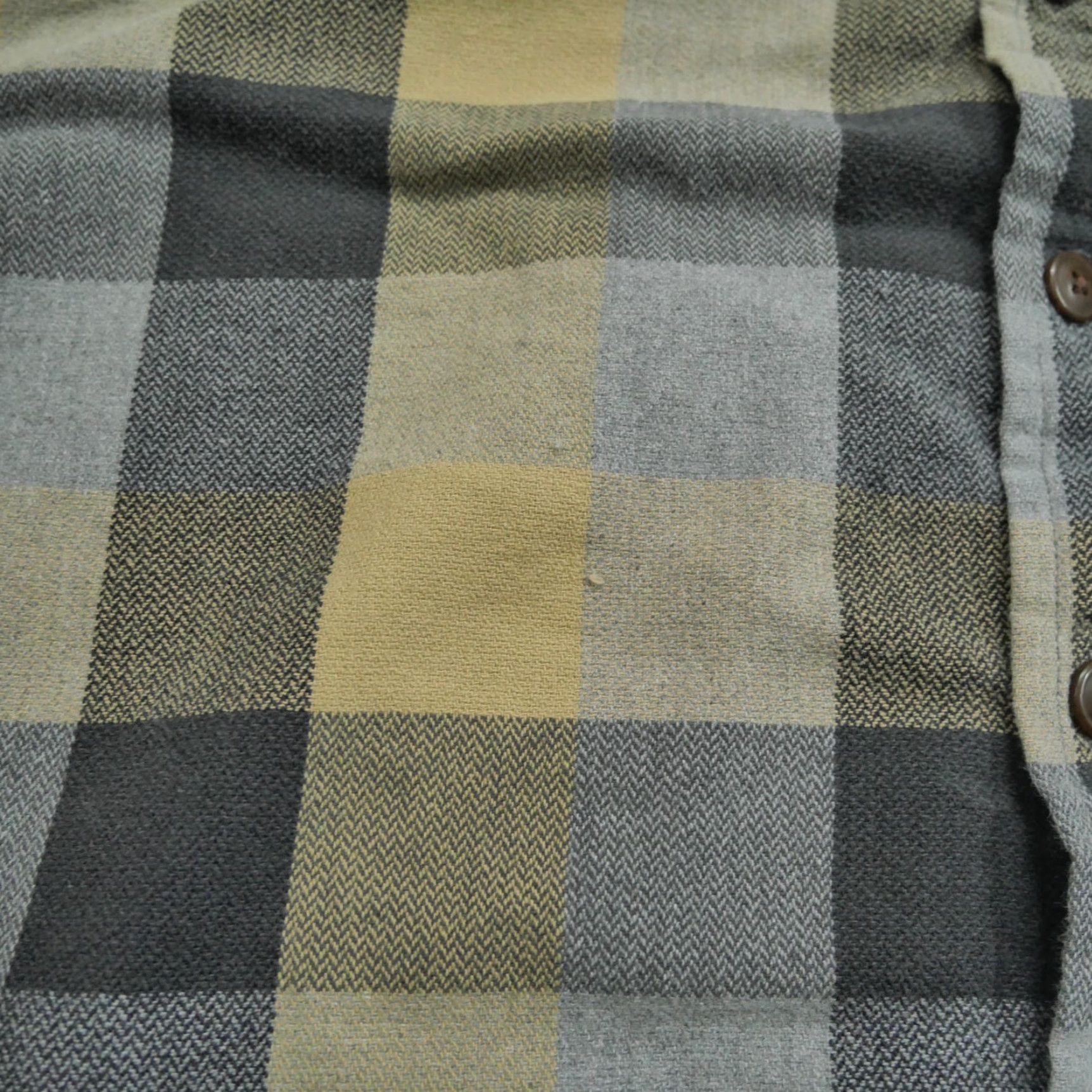 Vintage VINTAGE St. John's Bay Button-Up Shirt Plaid LT Large Tall Mens Yellow Gray Long Sleeve Grunge 90s Workwear Casual Pockets Size US L / EU 52-54 / 3 - 6 Thumbnail