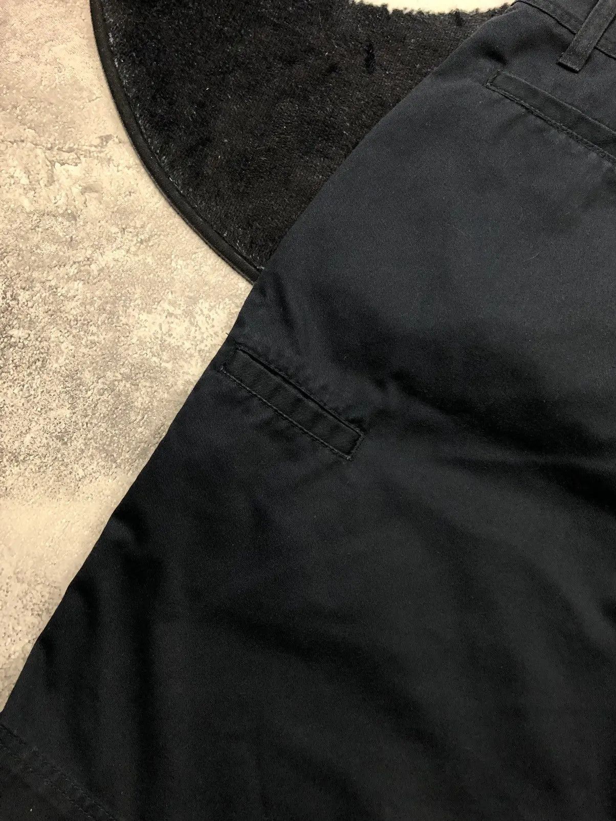 Oakley OAKLEY Vintage Mini Logo Shorts Navy Blue Streetwear Hype Size US 33 - 12 Thumbnail