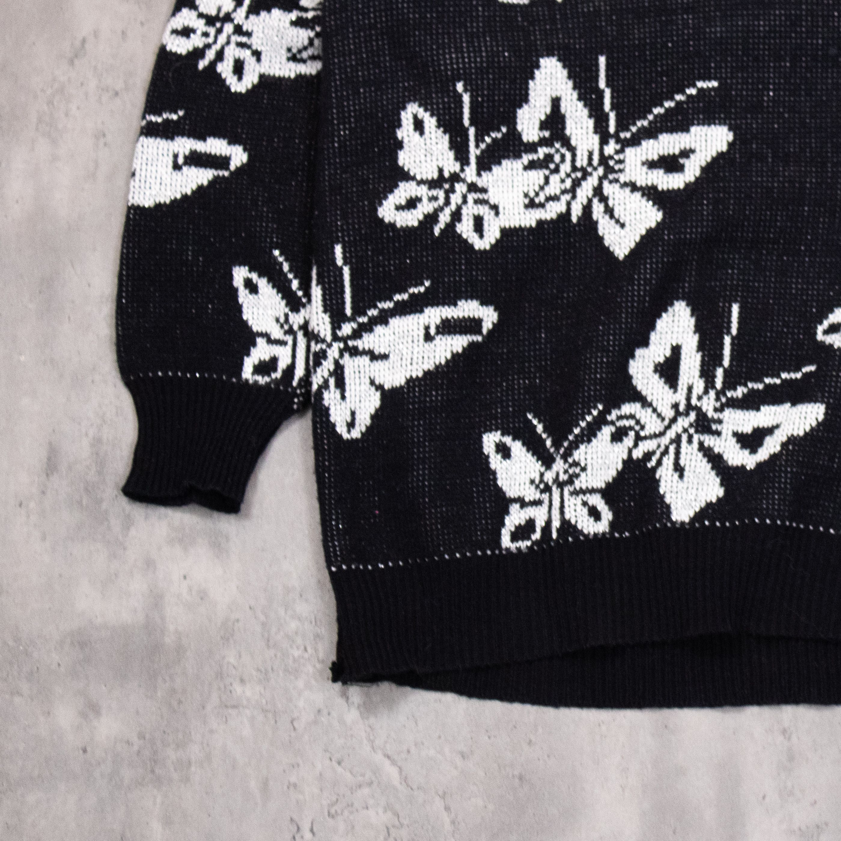 Japanese Brand Vintage 90's Thread Butterfly Neck Oversize Sweater Size US M / EU 48-50 / 2 - 4 Thumbnail