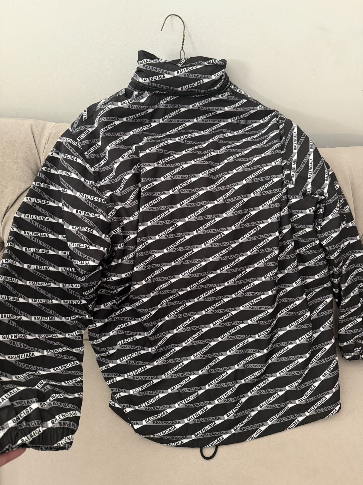 Balenciaga BALENCIAGA all over logo tech windbreaker jacket Size US S / EU 44-46 / 1 - 2 Thumbnail