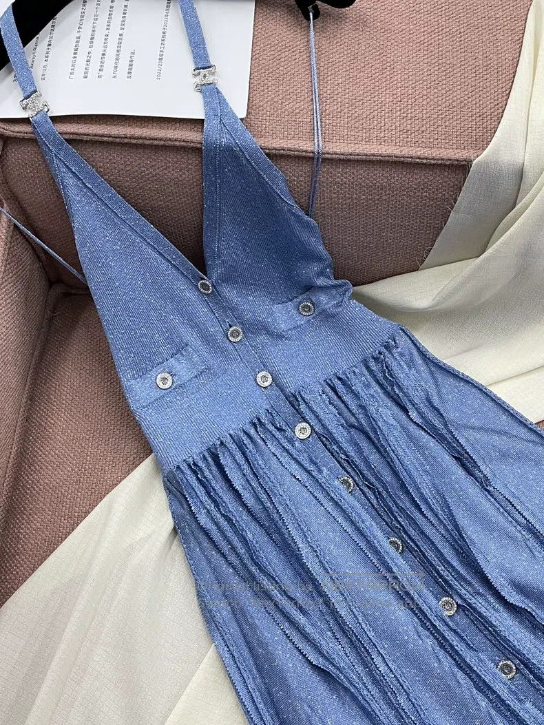 Chanel Chanel 23P blue rhinestone hanging neck backless knitted d Size S / US 4 / IT 40 - 3 Thumbnail