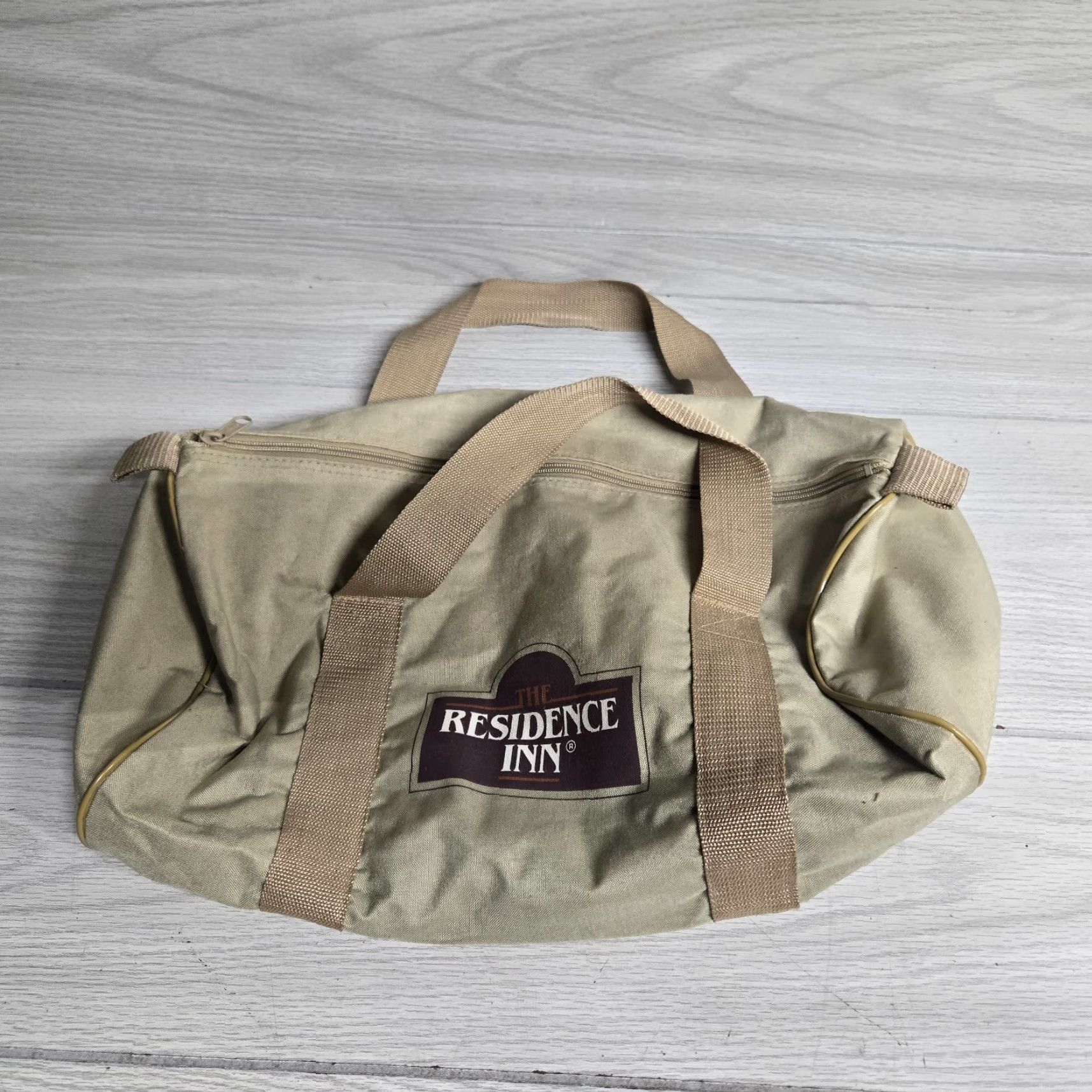 Vintage USA Beige Nylon Duffle Bag Unisex Adult Gym Camping Size ONE SIZE - 7 Thumbnail