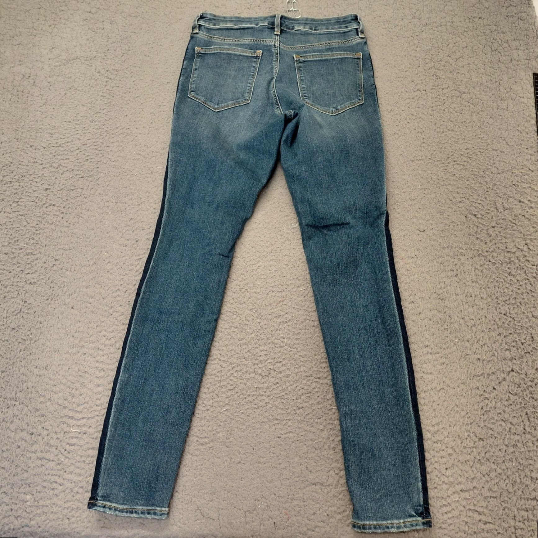 Athleta VINTAGE? No. Just the given: Athleta Jeans Women Size 6 Blue Sculptek Skinny Denim 5 Pocket Great Condition Size 28" / US 6 / IT 42 - 3 Thumbnail