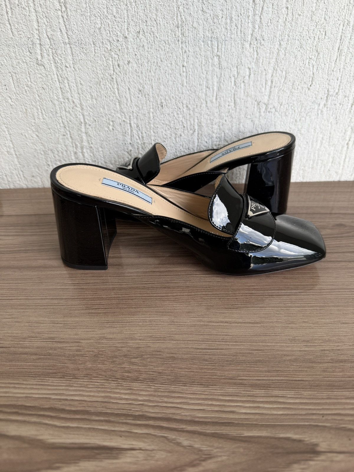 Prada Patent leather triangle logo mules heel Size US 7 / IT 37 - 8 Thumbnail