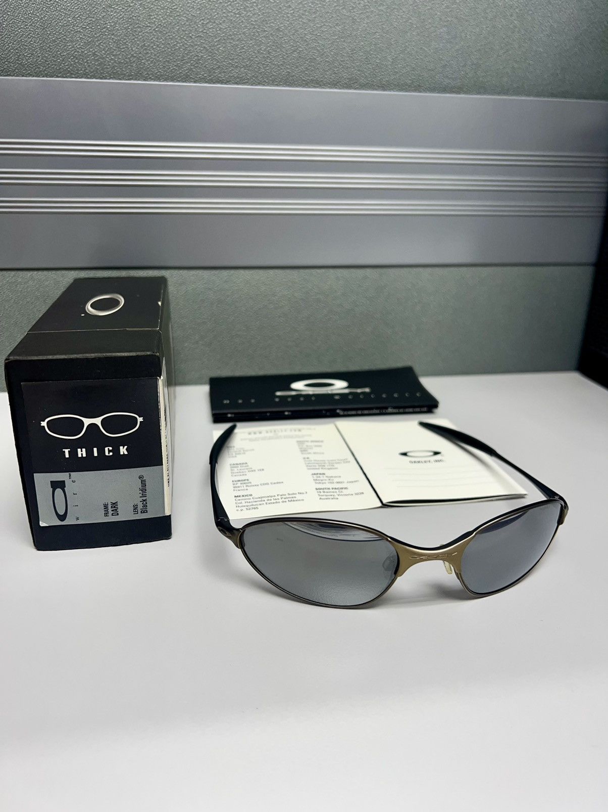 Oakley RARE 2000 Oakley a wire U.S Pattern Sunglasses Size ONE SIZE - 2 Thumbnail