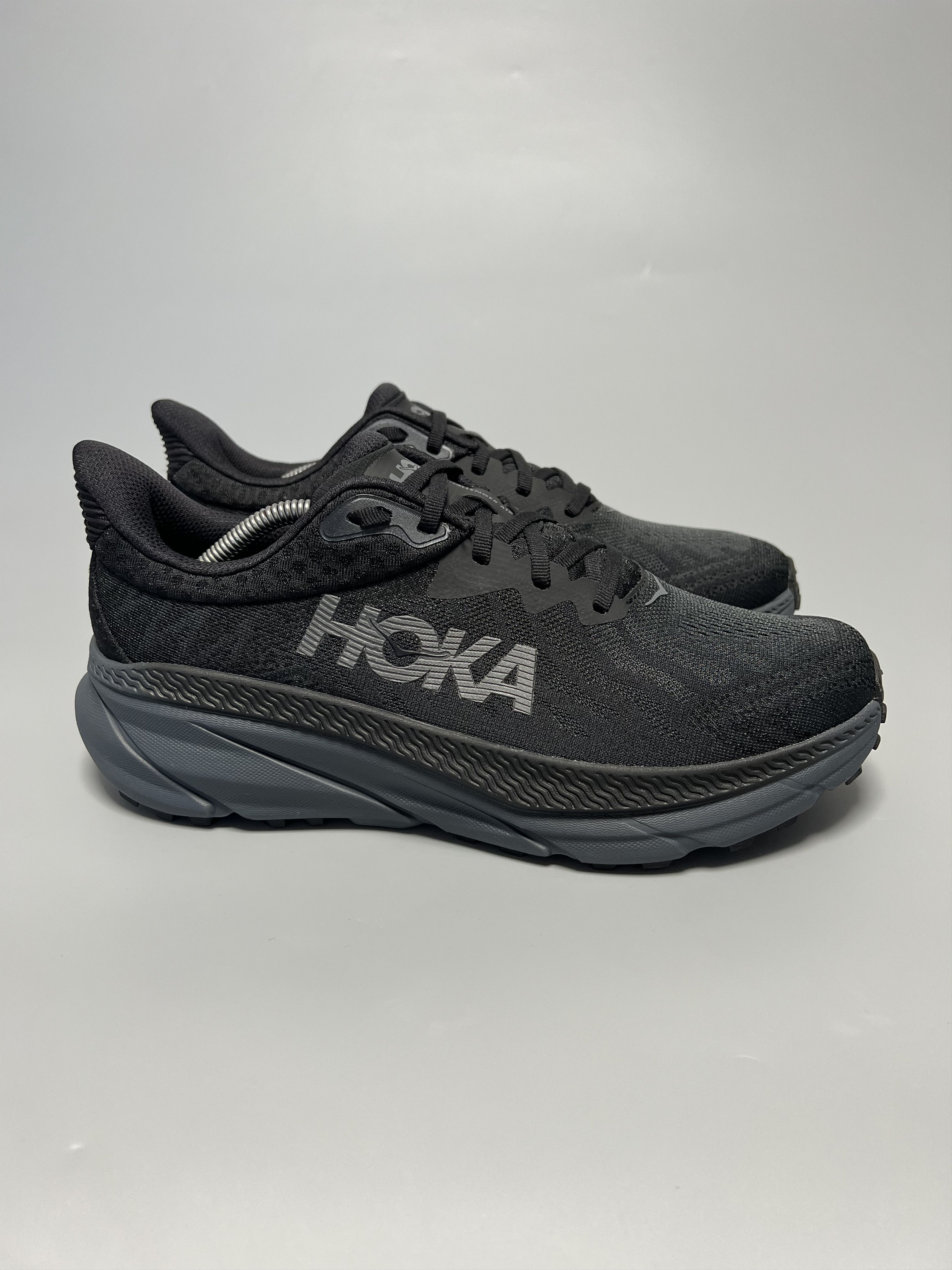 Hoka 9.5EE Hoka One One Challenger ATR 7 Wide Running Shoes Size US 9.5 / EU 42-43 - 1 Thumbnail