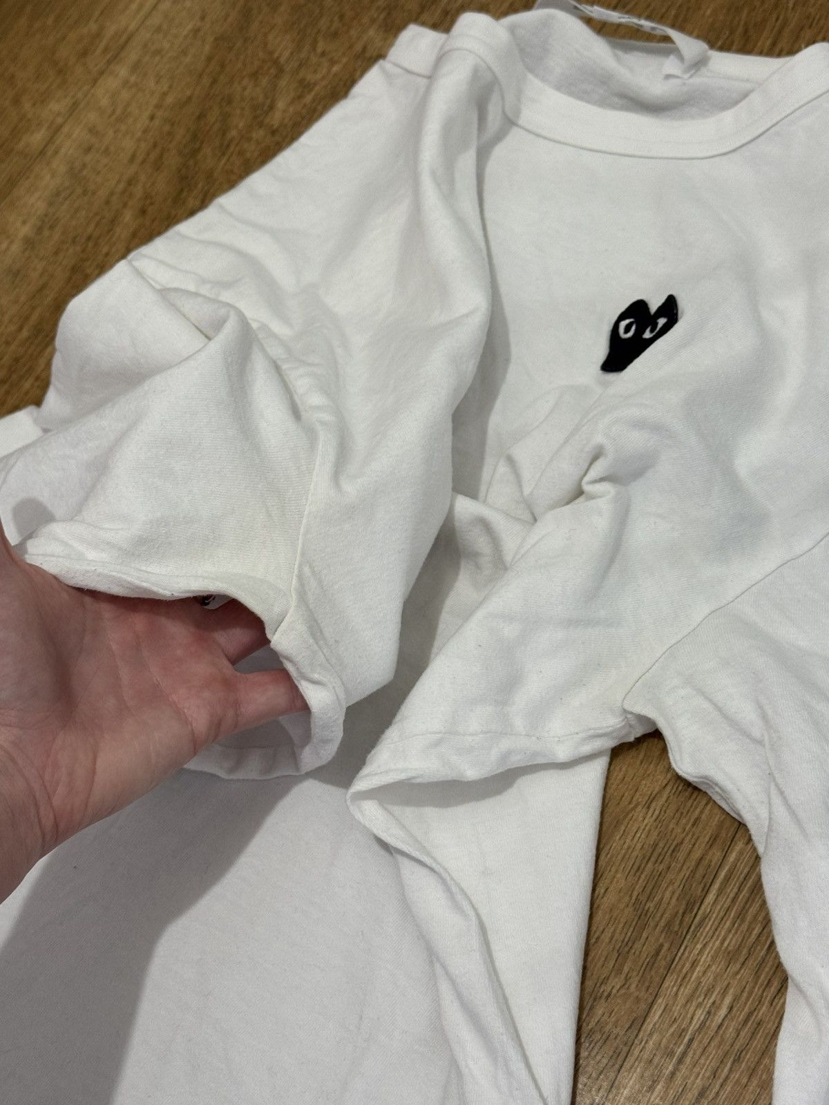CDG by Comme des Garcons COMME DES GARÇONS WHITE HEART BASIC LONGSLEEVE Size US XL / EU 56 / 4 - 4 Thumbnail