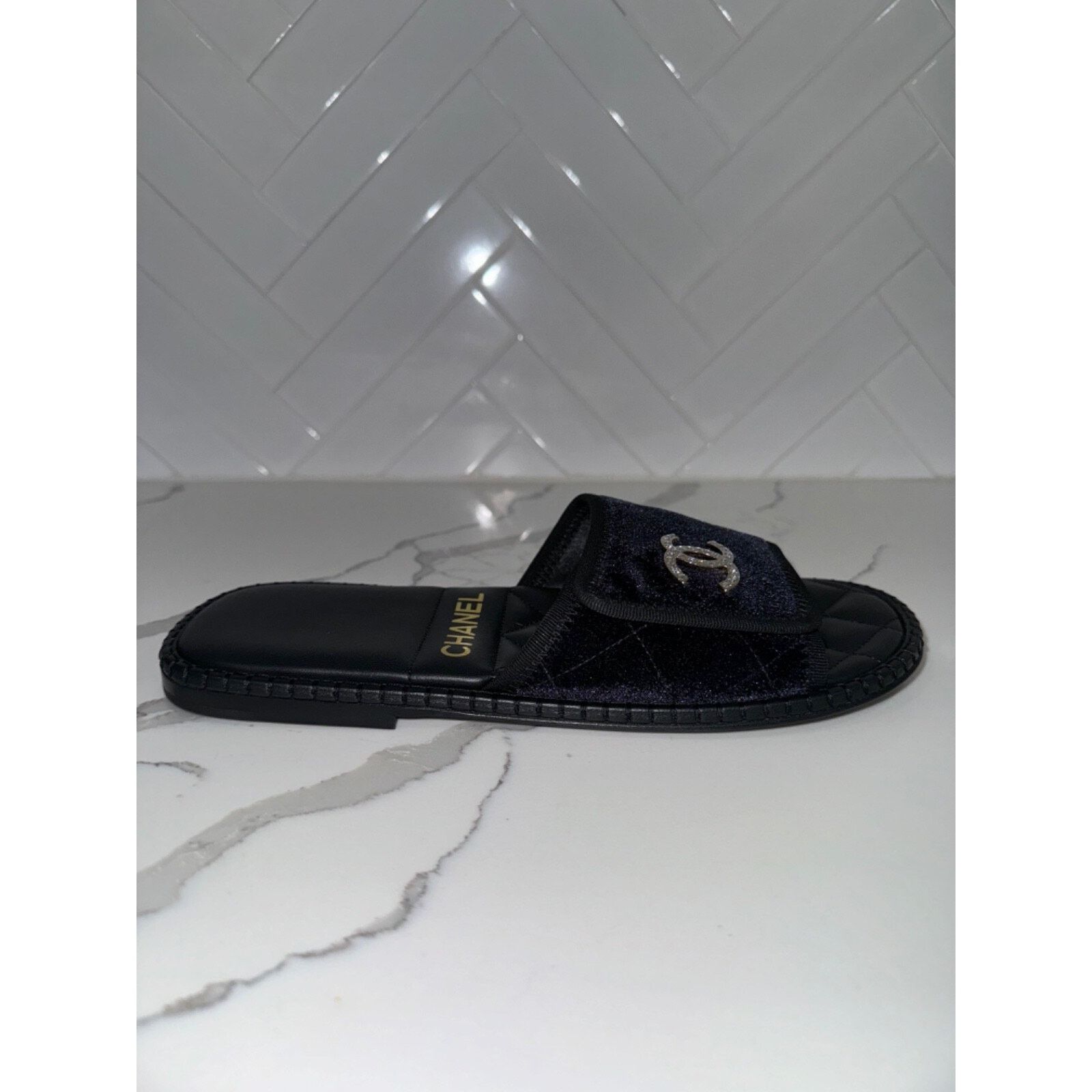 Chanel Chanel 23M Black Velvet Crystal CC Logo Hotel Mule Slide Size US 10 / IT 40 - 9 Thumbnail