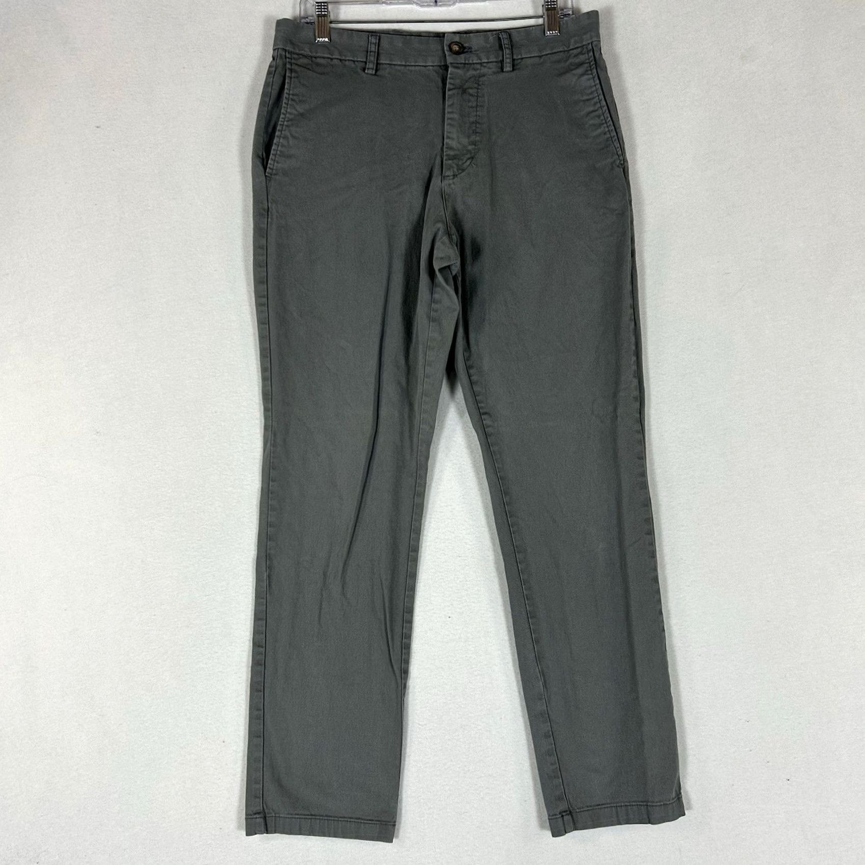 Old Navy Old Navy Chino Pants Mens 32x32 Gray Slim Fit Casual Mid Rise Pants Slim Casual Pants Mens 32 Gray Chino Front Flat Front Pockets 32 Inseam Size US 32 / EU 48 - 2 Thumbnail