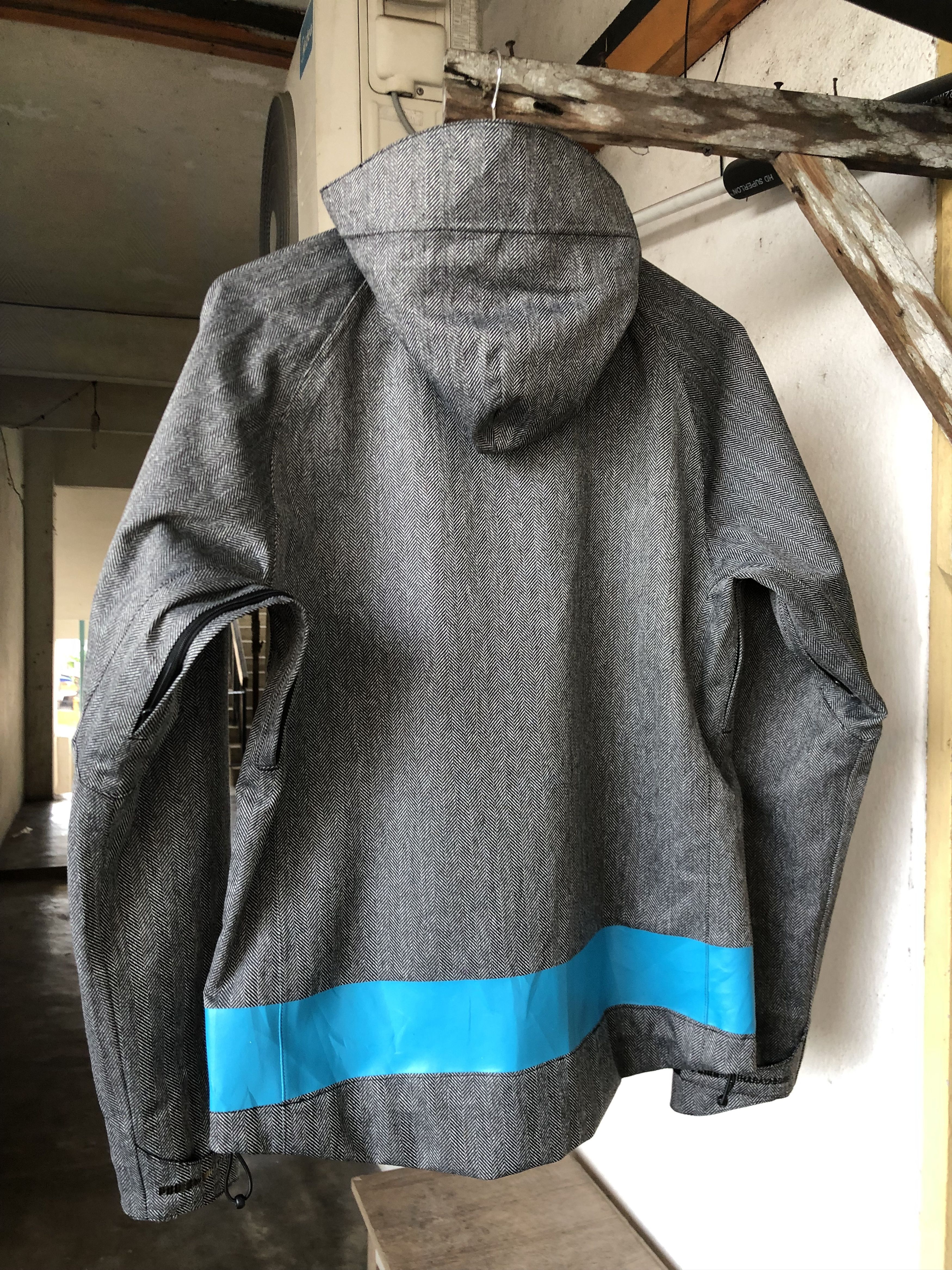 Maison MIHARA YASUHIRO × Puma Puma x Mihara Yasuhiro Limited Edition Waterproof Jacket Size US S / EU 44-46 / 1 - 13 Thumbnail