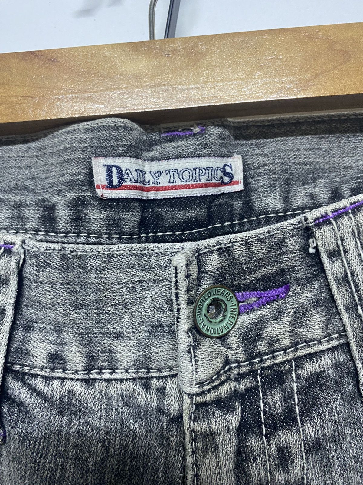 Japanese Brand Japanese Brand Daily Topics Distressed Denim Jeans Size US 32 / EU 48 - 8 Thumbnail