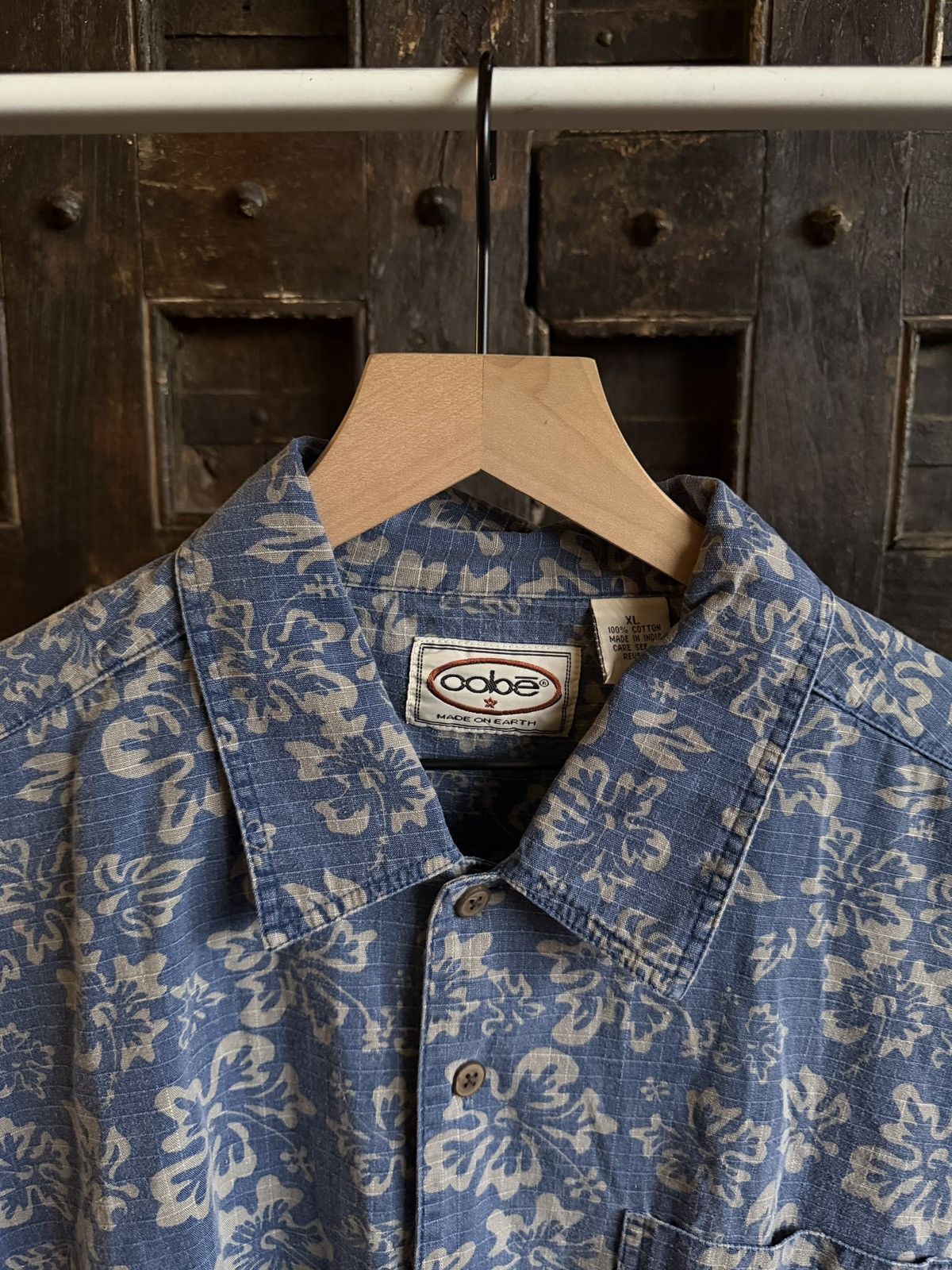 Other Vintage Oobe blue floral button up (XL) Size US XL / EU 56 / 4 - 6 Thumbnail