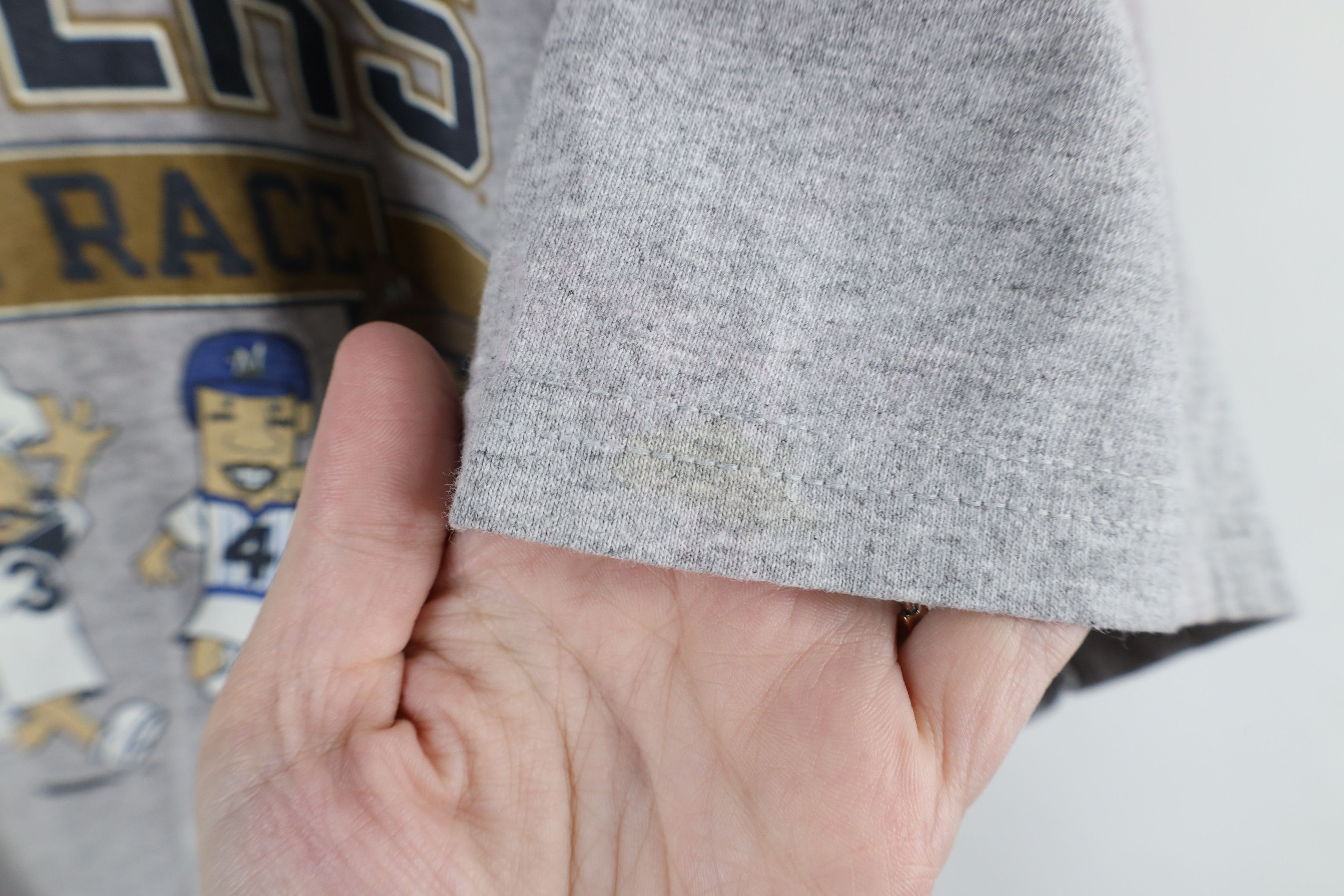 Vintage Vintage Y2K Brewers Baseball Sausage Race T-Shirt Gray Size US XXL / EU 58 / 5 - 8 Thumbnail