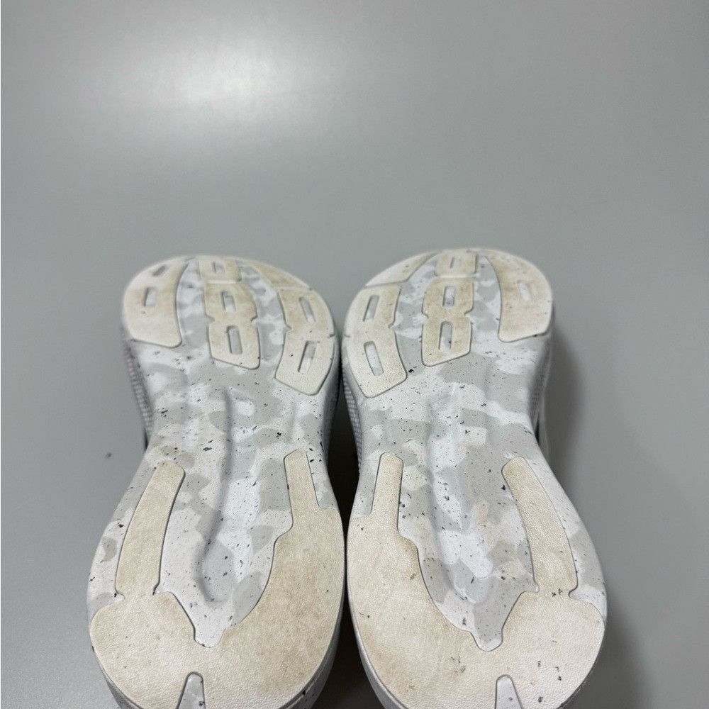 Adidas × Stella McCartney Adidas by Stella McCartney Earthlight Low-Top Sneakers White Size US 10.5 / EU 43-44 - 7 Thumbnail
