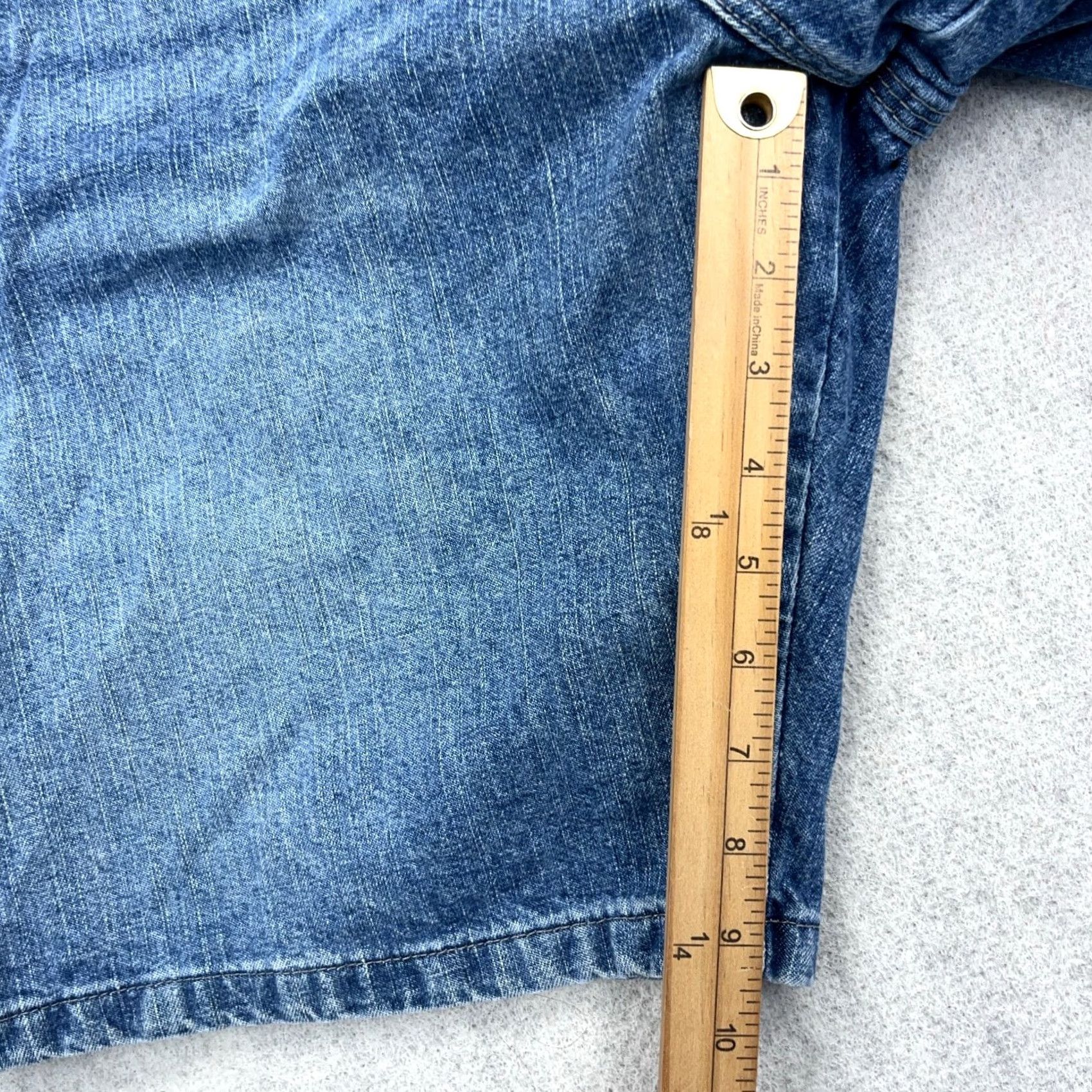 Wrangler Vintage Wrangler Shorts Men 38 Bermuda Denim 5-Pocket Relaxed Fit Jorts Y2K Blue Waist 38 Casual Workwear Shorts Size US 38 / EU 54 - 5 Thumbnail