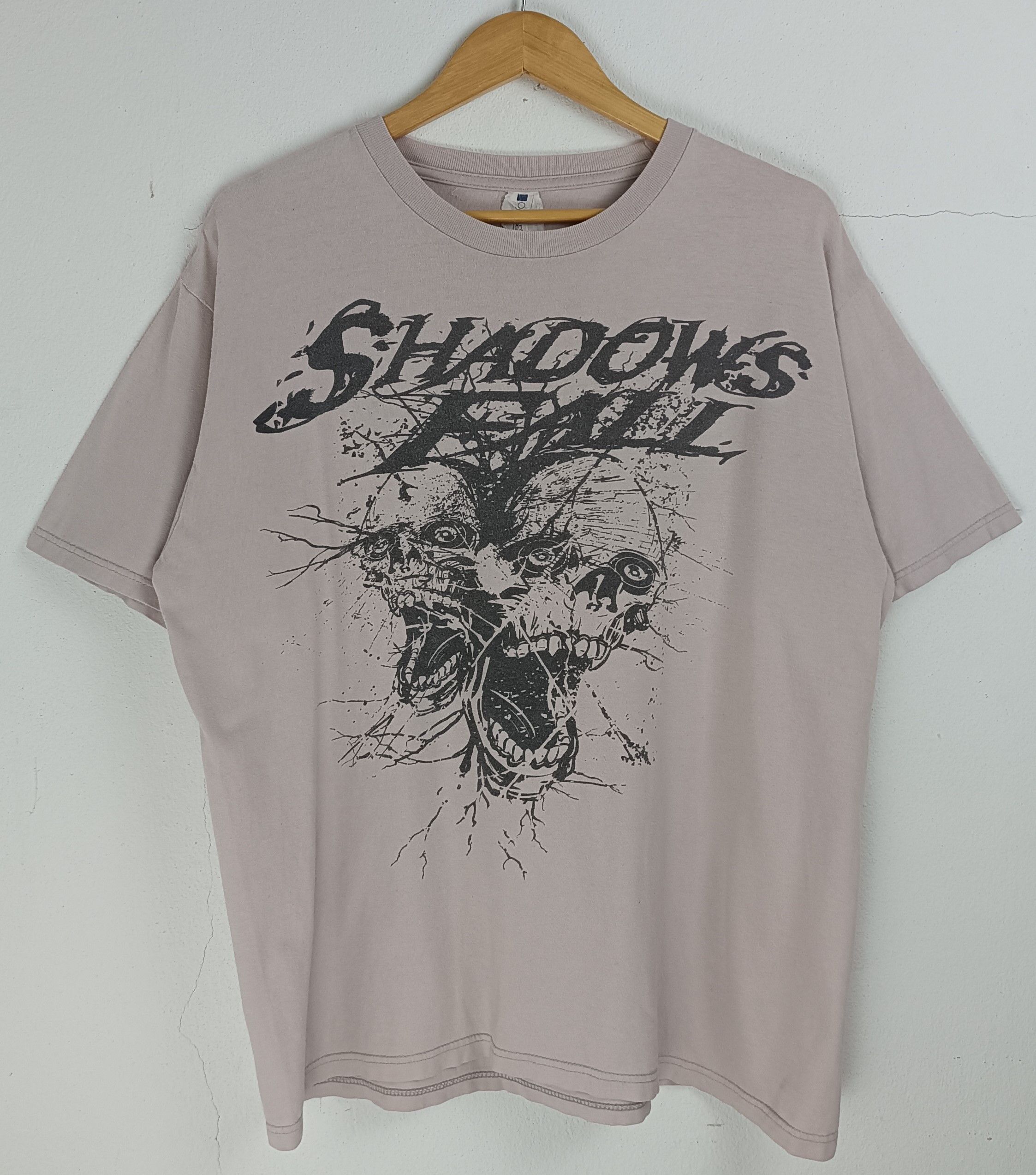Band Tees VINTAGE Y2K SHADOWS FALL TEE killswitch unearth hatebreed Size US L / EU 52-54 / 3 - 3 Thumbnail