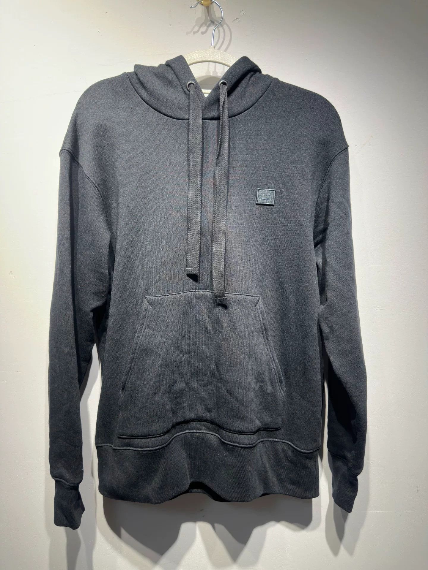 Acne Studios Acne Studios Embroidered Black Hoodie XS Men Size US XS / EU 42 / 0 - 1 Thumbnail