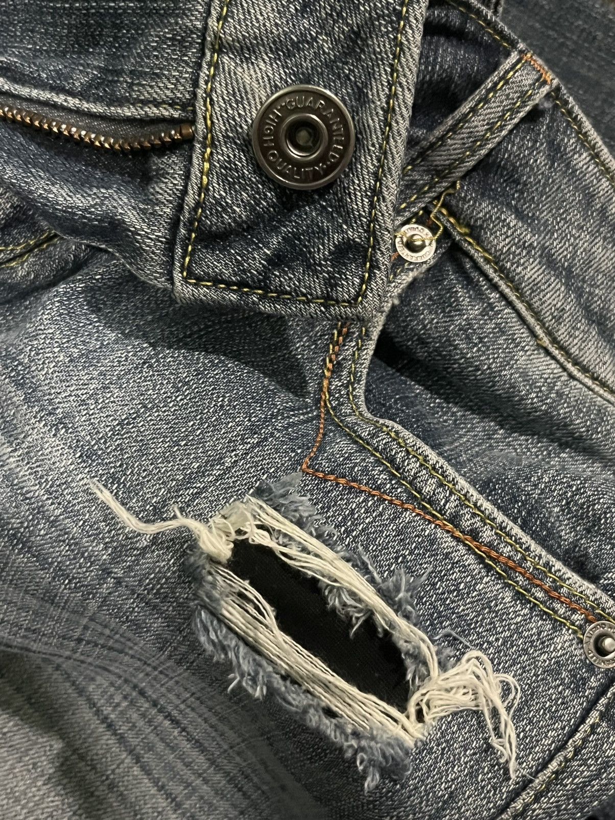 Japanese Brand Vintage Japanese Brand Blue Washed Distressed Flare Jeans Size 27" / US 4 / IT 40 - 9 Thumbnail