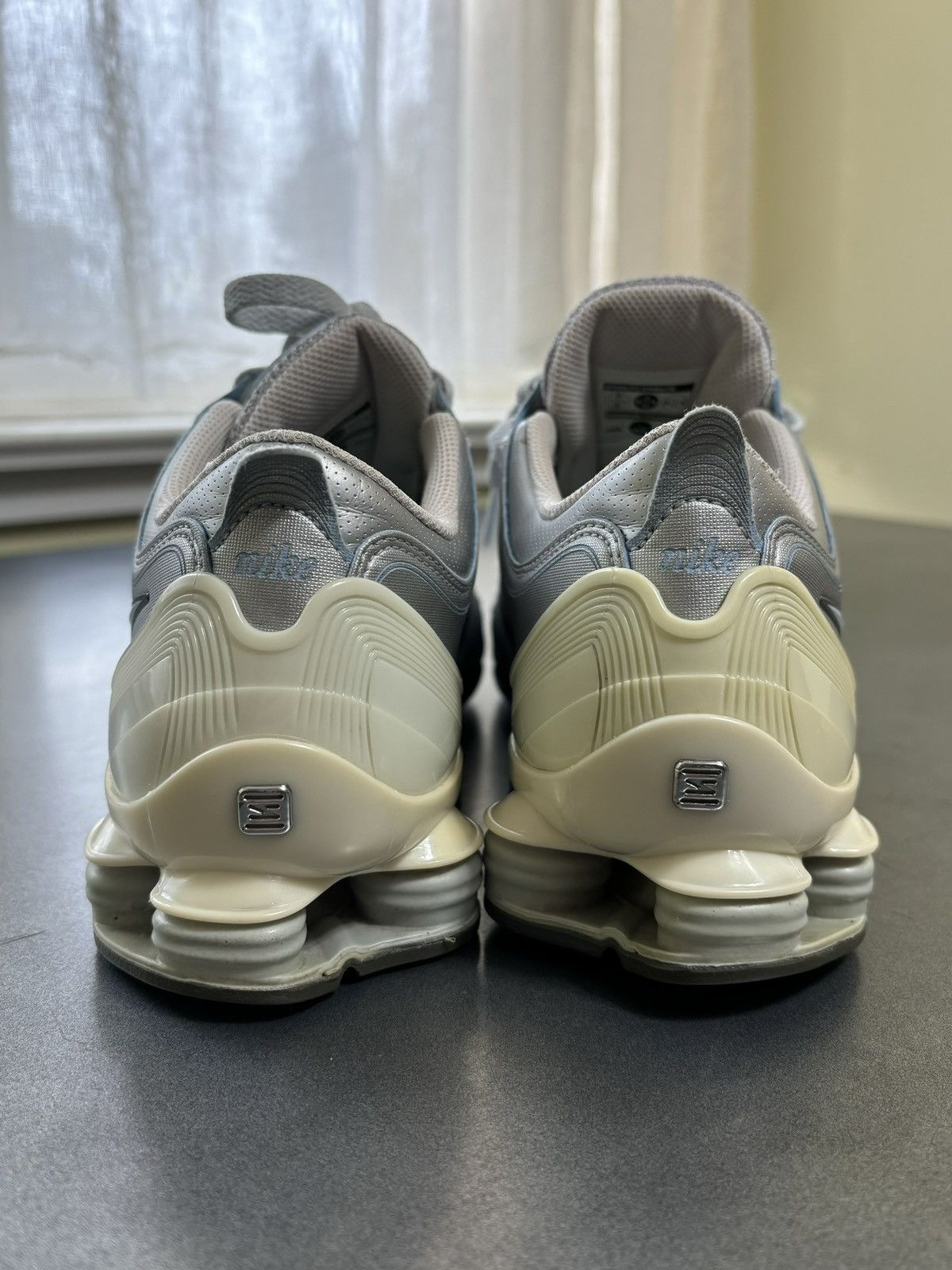 Nike 2006 Nike Shox MC 2000s Vintage 313764-041 Y2K Ballerina Wmn Size US 9.5 / IT 39.5 - 7 Thumbnail