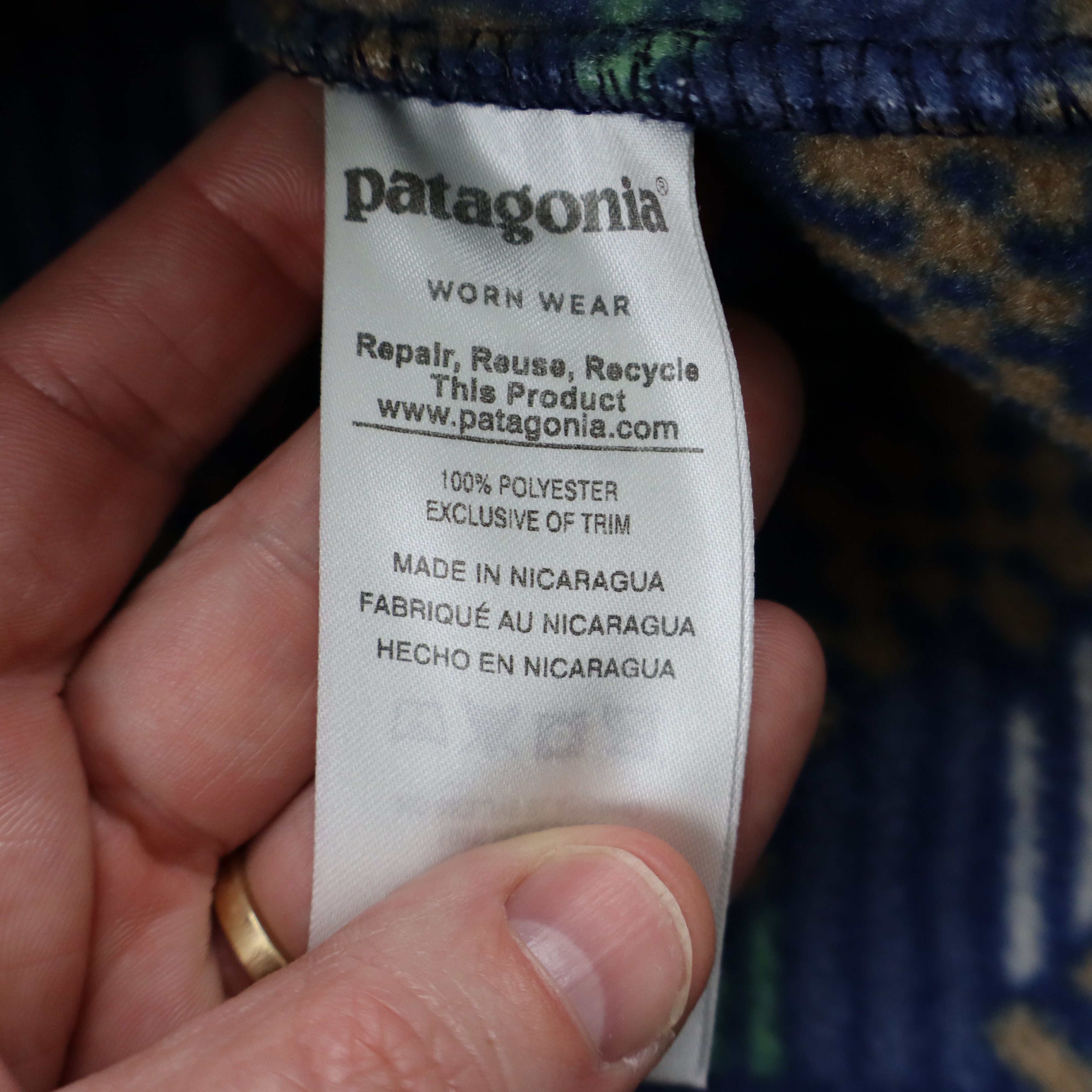 Patagonia Vintage Patagonia Baggy Aztec Tribal Fleece Jacket Men Large Size US L / EU 52-54 / 3 - 7 Thumbnail