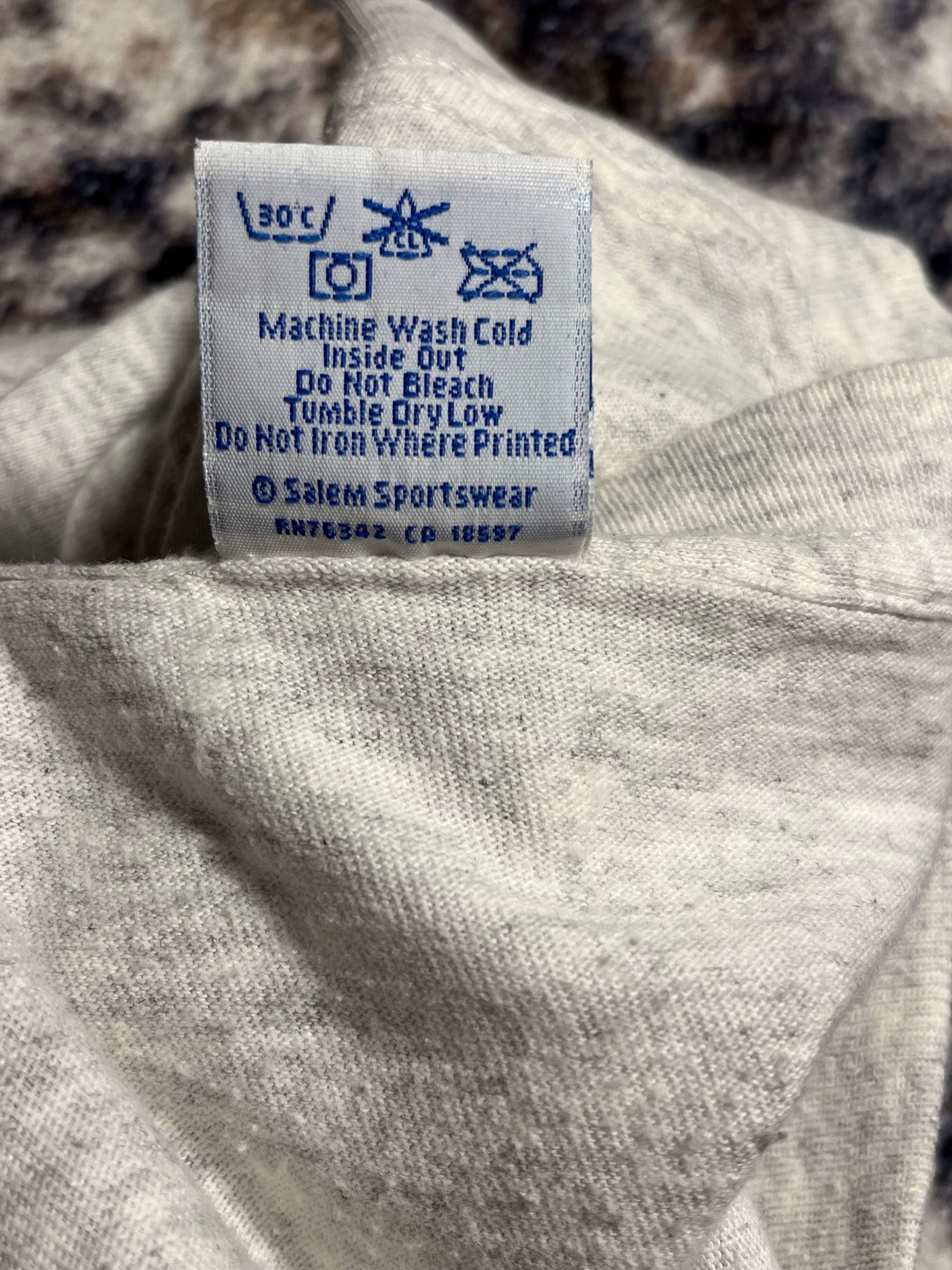 Salem Sportswear Salem Sportswear Vintage Shaquille O'neal T Shirt Size US M / EU 48-50 / 2 - 5 Thumbnail