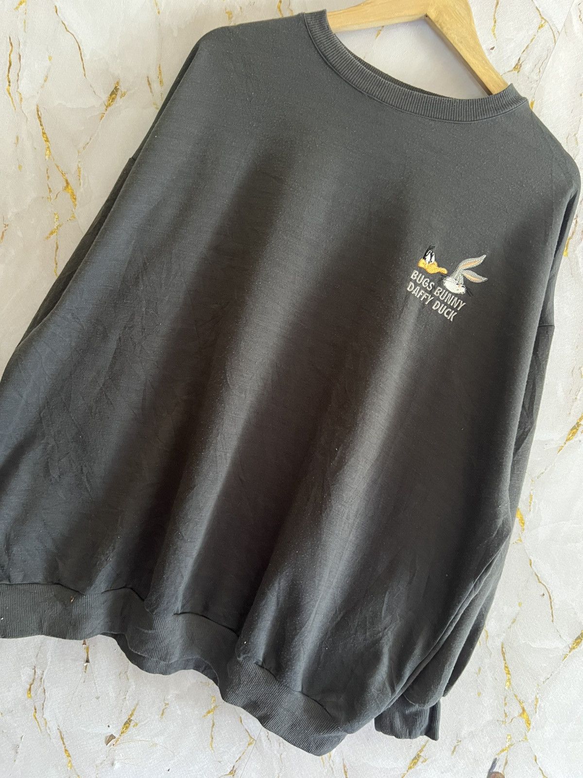 Vintage Vintage Bugs Bunny & Daffy Duck Sweatshirt Size US L / EU 52-54 / 3 - 5 Thumbnail