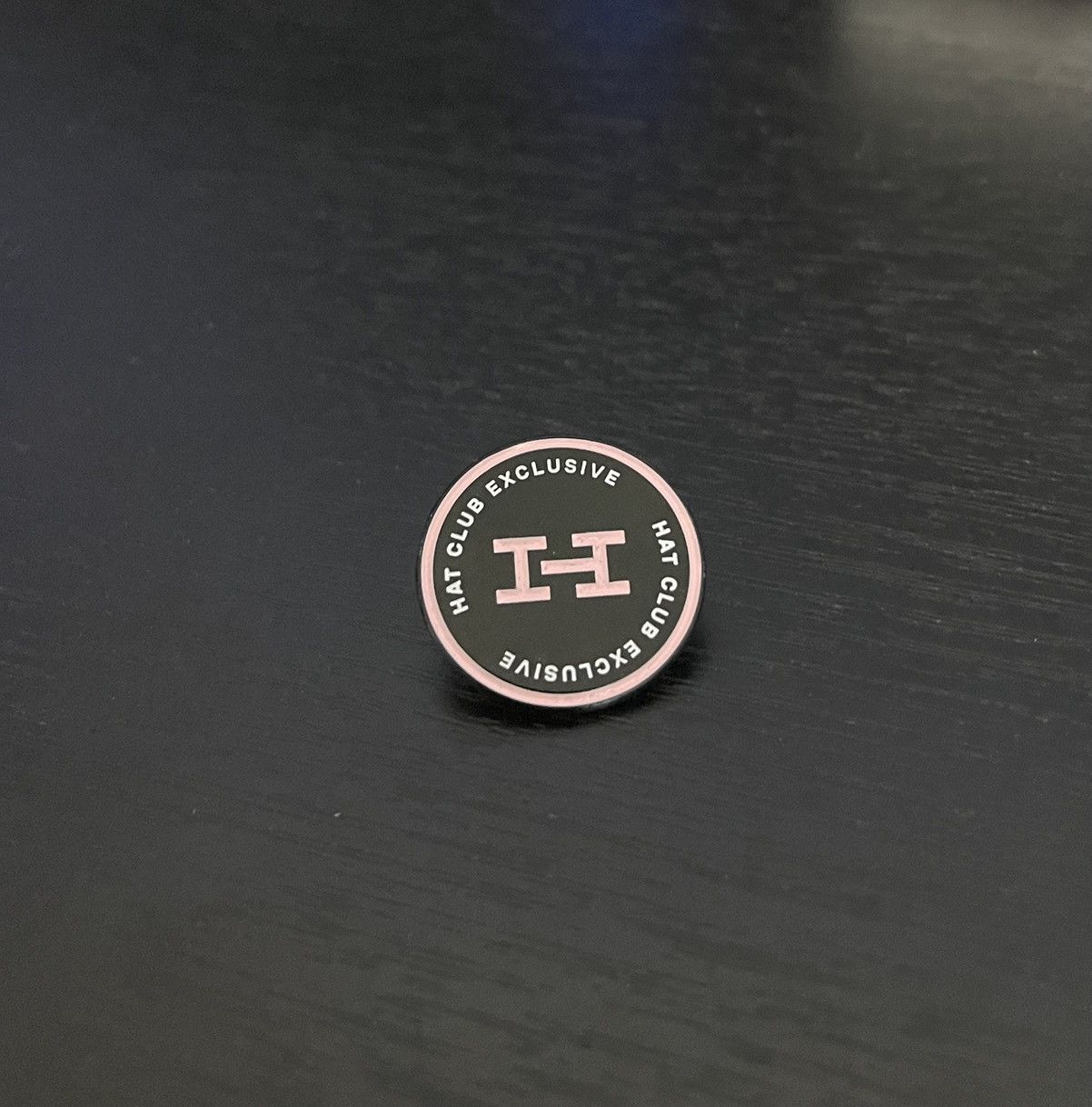 Hat Club Hat Club Exclusive Coin Pin Black/Pink Size ONE SIZE - 1 Preview
