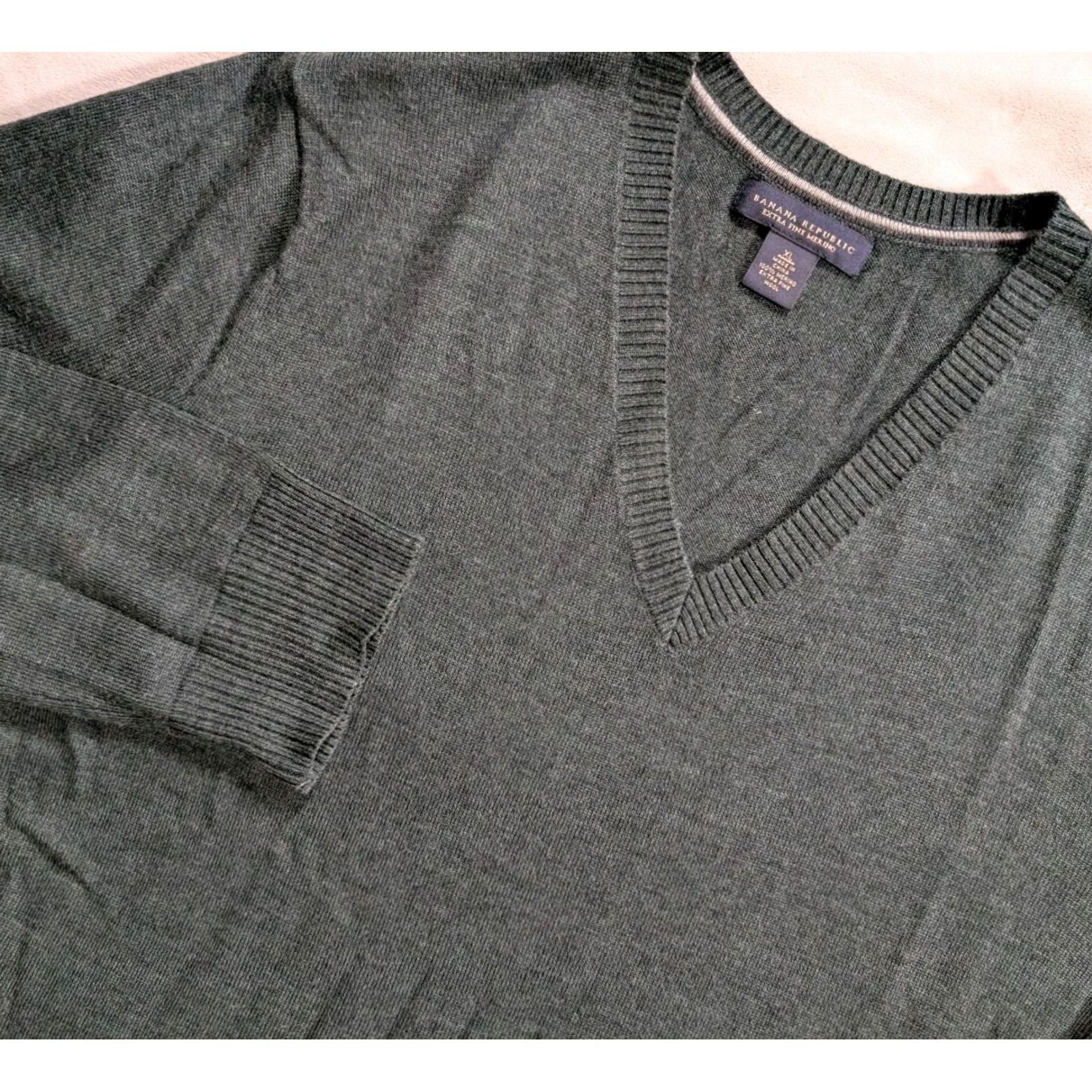 Banana Republic Banana Republic Merino Wool V-Neck Sweater Pullover Lightweight Green Men's XL Sweatshirt Pullover Knit Size US XL / EU 56 / 4 - 2 Thumbnail