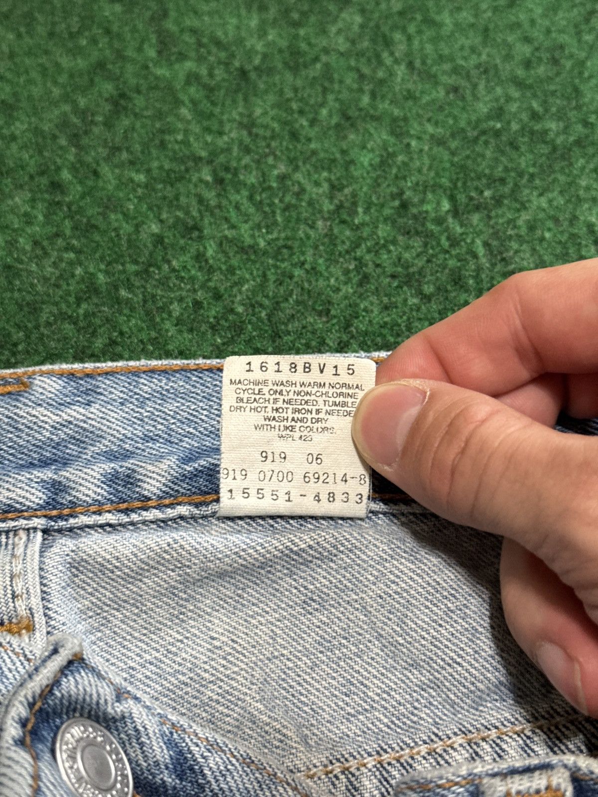 Levi's Vintage Clothing Vintage Levi’s 550 Relaxed Taper 16 32x30 Light Wash Jeans Size 38" / US 16 / IT 52 - 5 Thumbnail