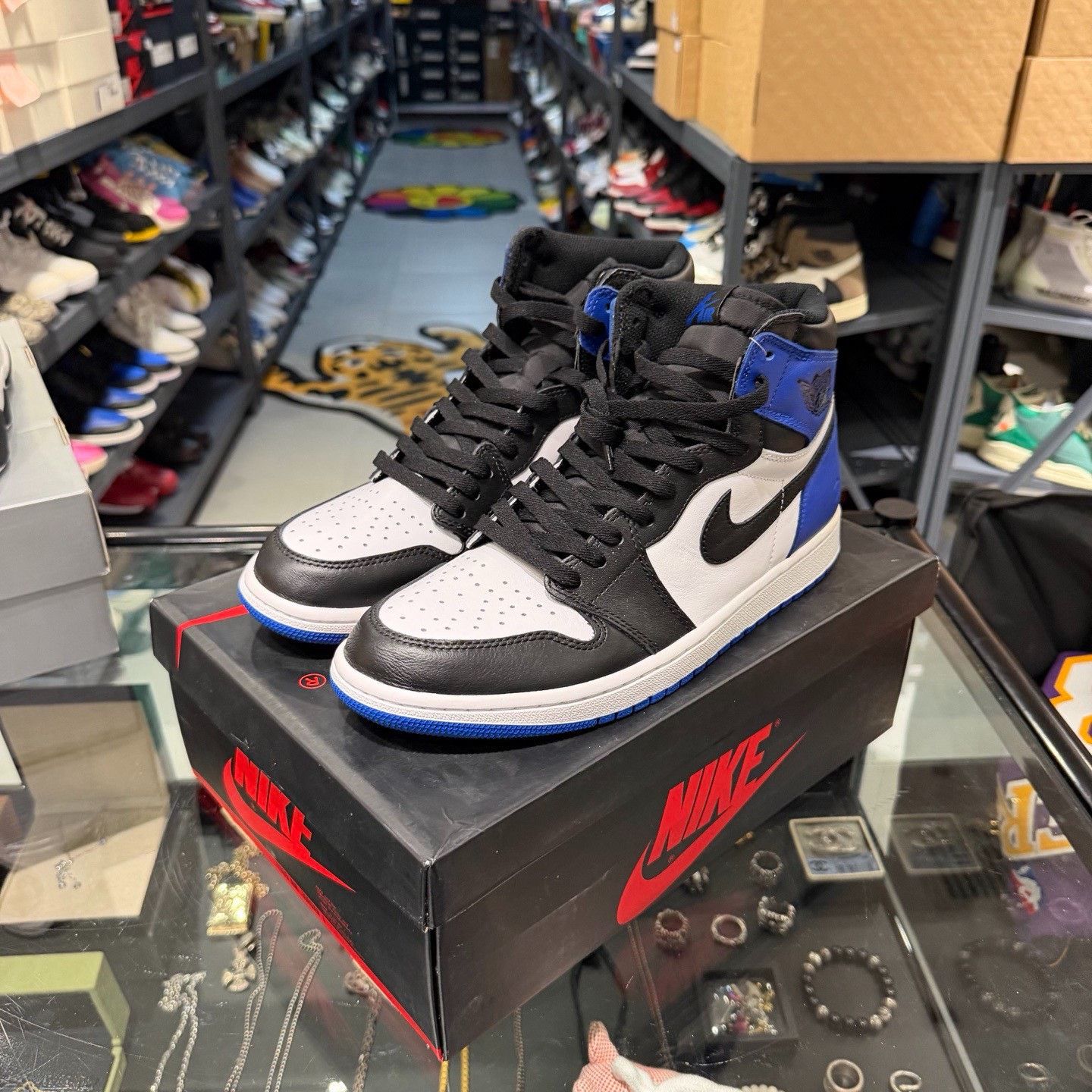 Nike Nike Lowtop Sneakers 12 Men Size US 12 / EU 45 - 1 Thumbnail