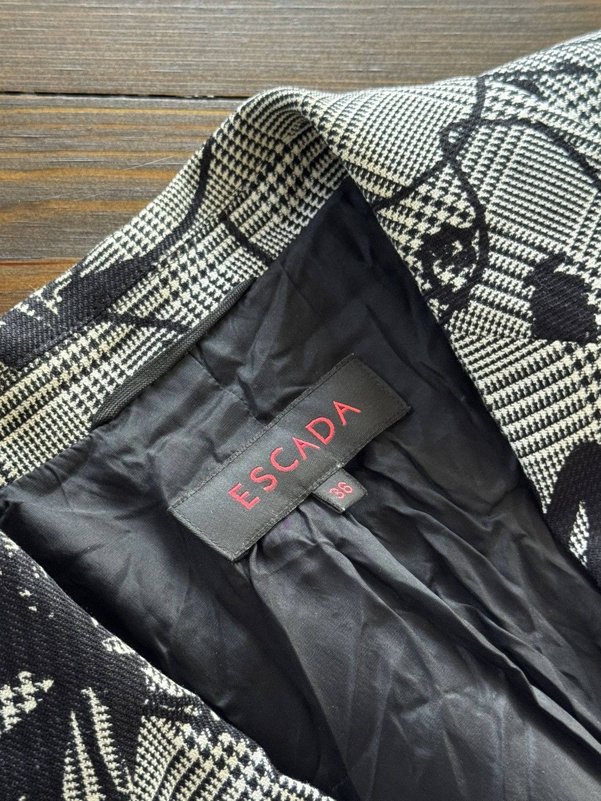 Escada Escada Luxury Glamour Button Up Blazer Size XS / US 0-2 / IT 36-38 - 8 Thumbnail