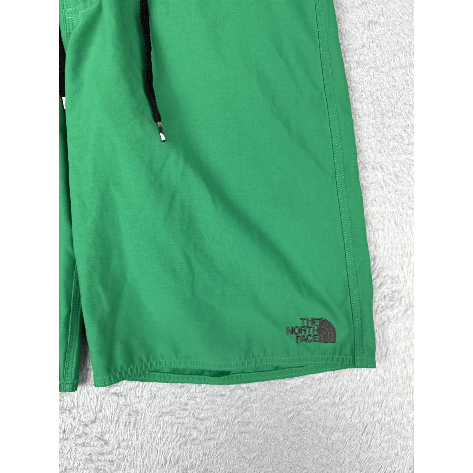 The North Face The North Face Board Shorts Mens 34 Green Colorblock Swim Trunks Pockets READ ME Size US 34 / EU 50 - 3 Thumbnail