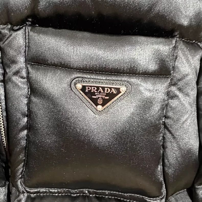 Prada Prada Size 36 Fw22 black triangle steel standard short dow Size XS / US 0-2 / IT 36-38 - 3 Thumbnail