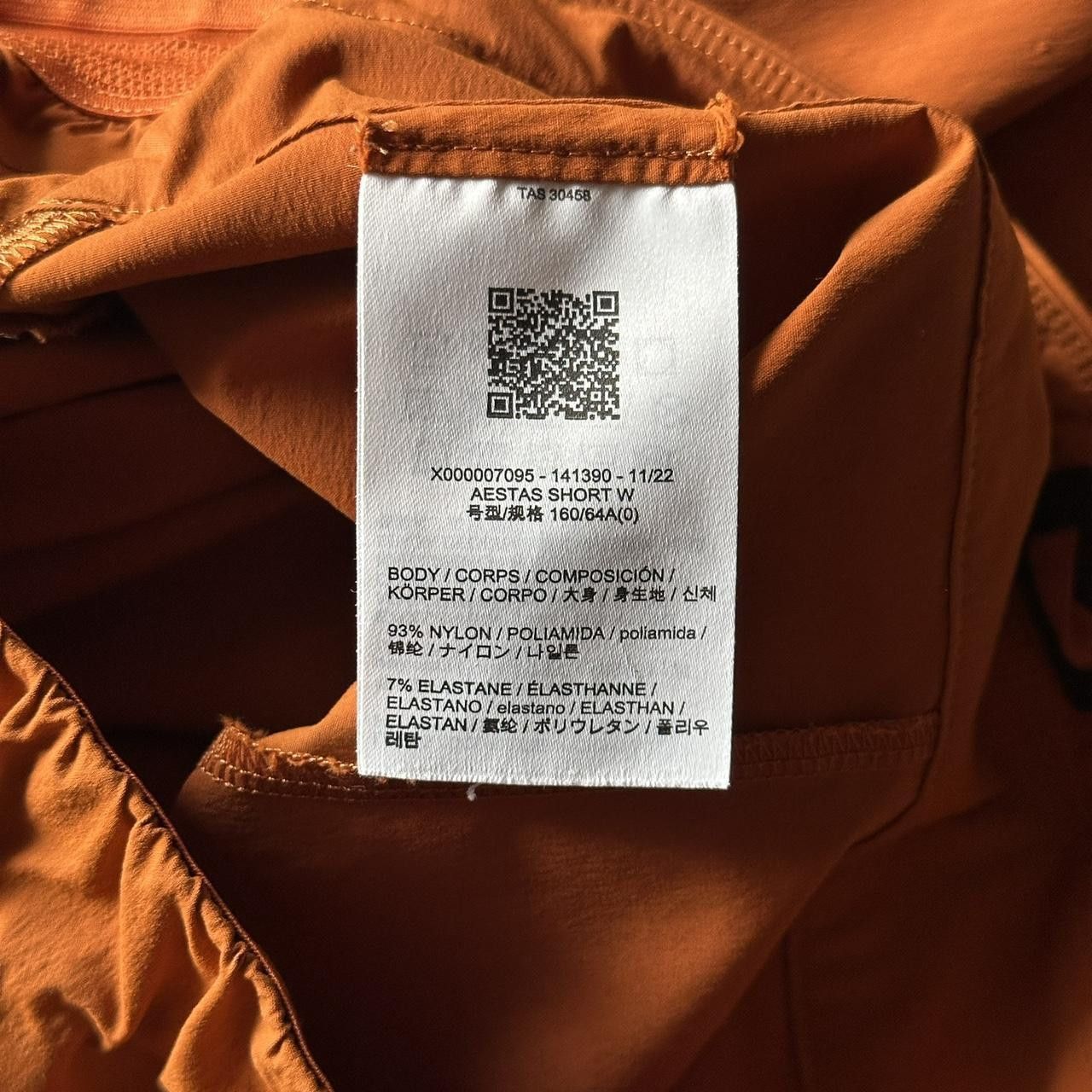 Arc'teryx arcteryx women's orange aestas shorts Size 25" / US 0 / IT 36 - 5 Thumbnail