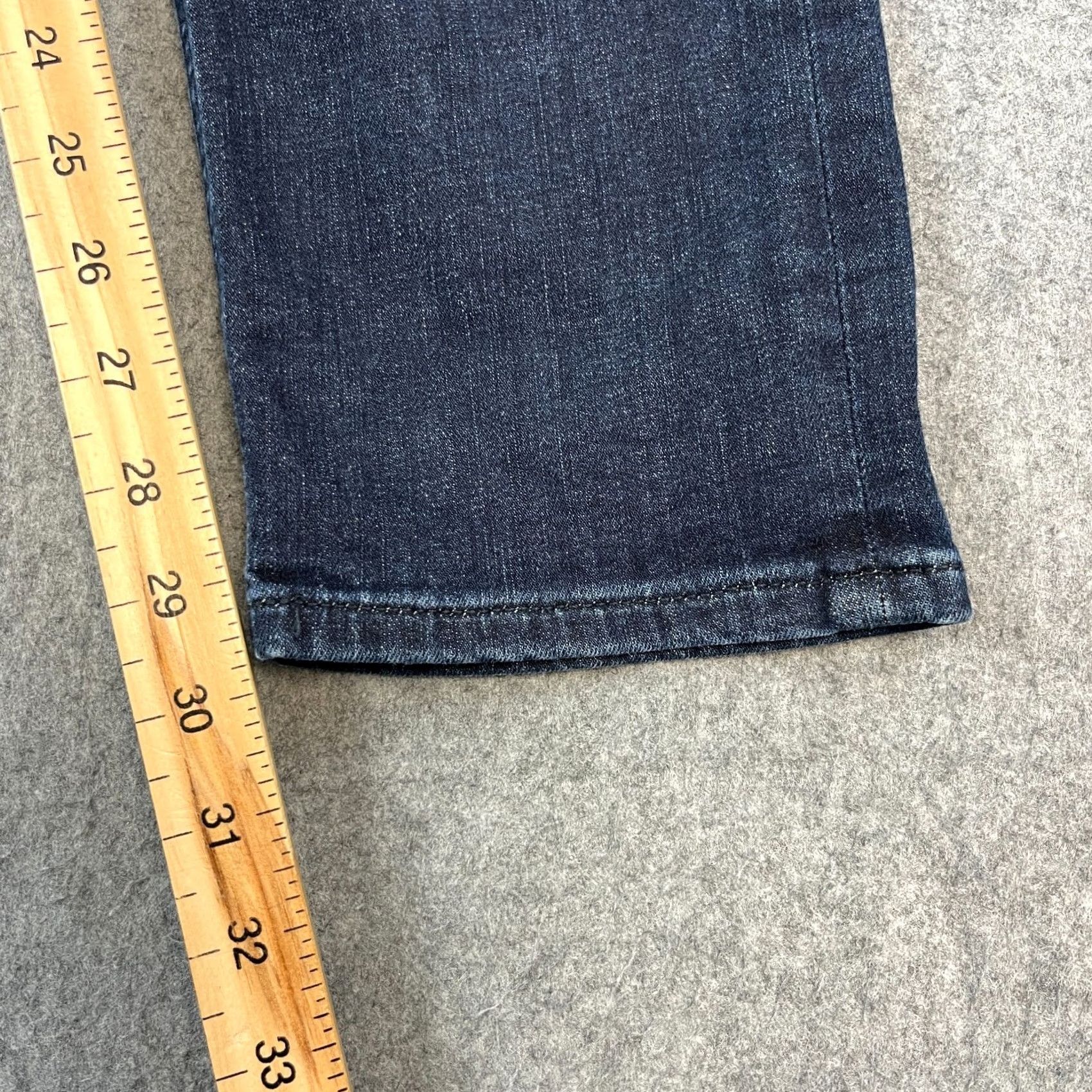 Hugo Boss HUGO BOSS Jeans Slim Tapered 32 32 Dark Wash Blue Stretch Delaware Denim 5-Pocket Mens Regular 32 in Dark Blue Pattern No Pattern Mens Jeans Size US 32 / EU 48 - 4 Thumbnail