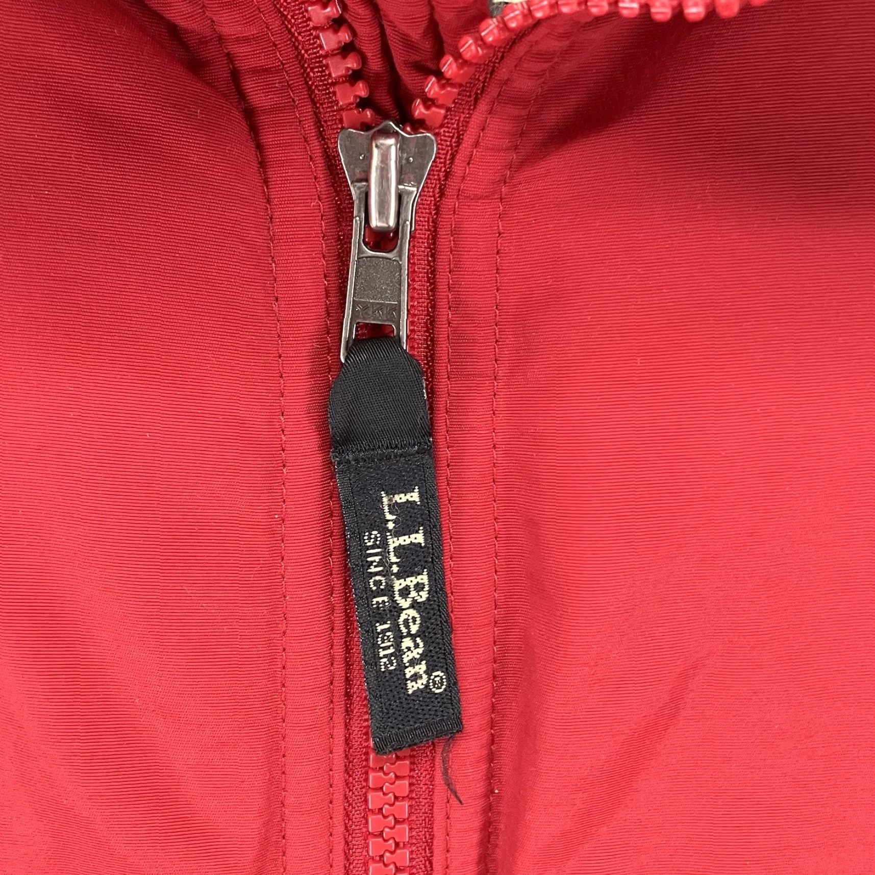 Vintage VINTAGE L.L. Bean Warm-Up Jacket Mens L Tall Bomber Jacket Red Gray Long Sleeve Zip Pockets Fleece Lined Nylon Coat Classic Outdoor Logo 90s USA Size US L / EU 52-54 / 3 - 6 Thumbnail