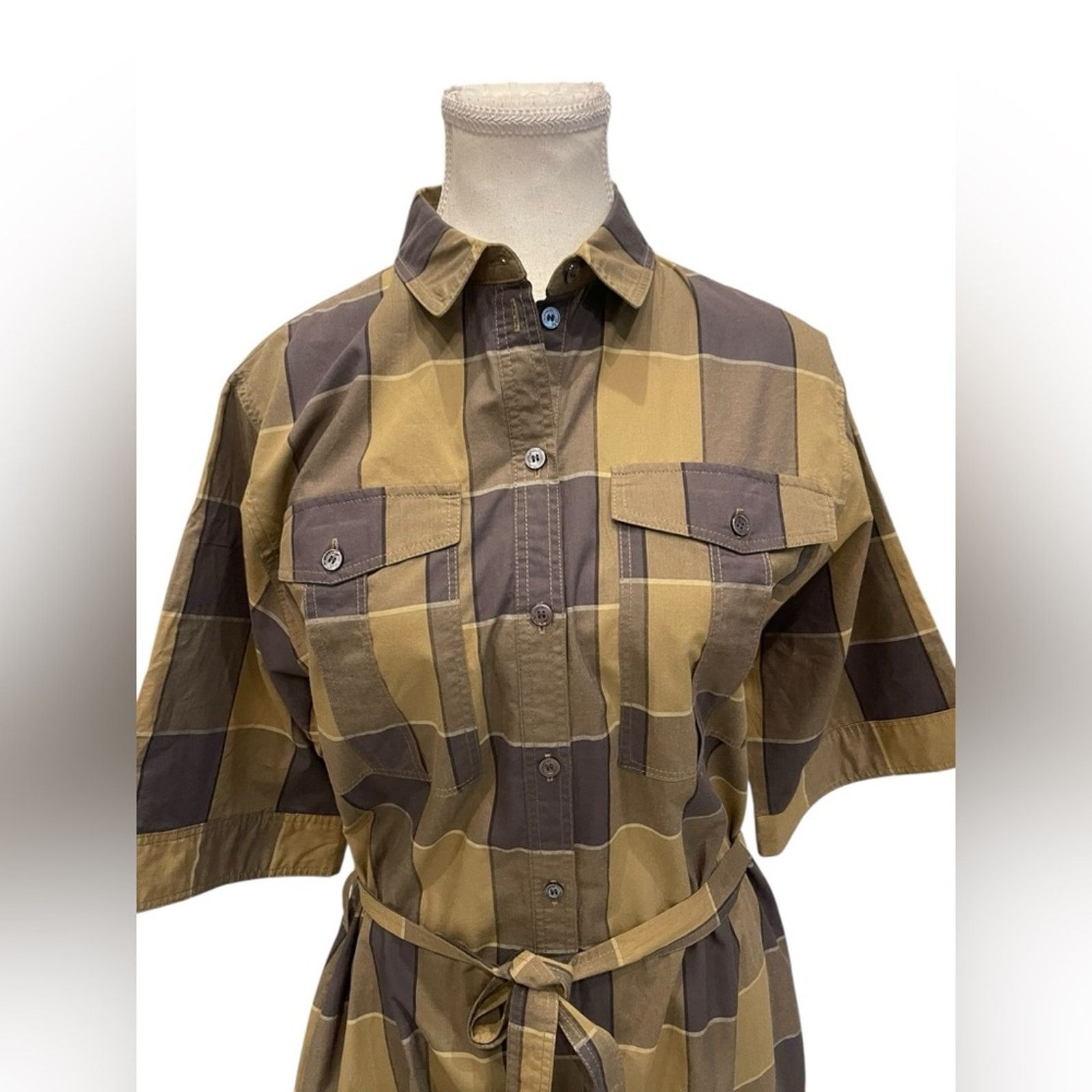 Burberry Burberry Brit Plaid Botton Down Short Sleeve PDress Sz:8 Size M / US 6-8 / IT 42-44 - 4 Thumbnail