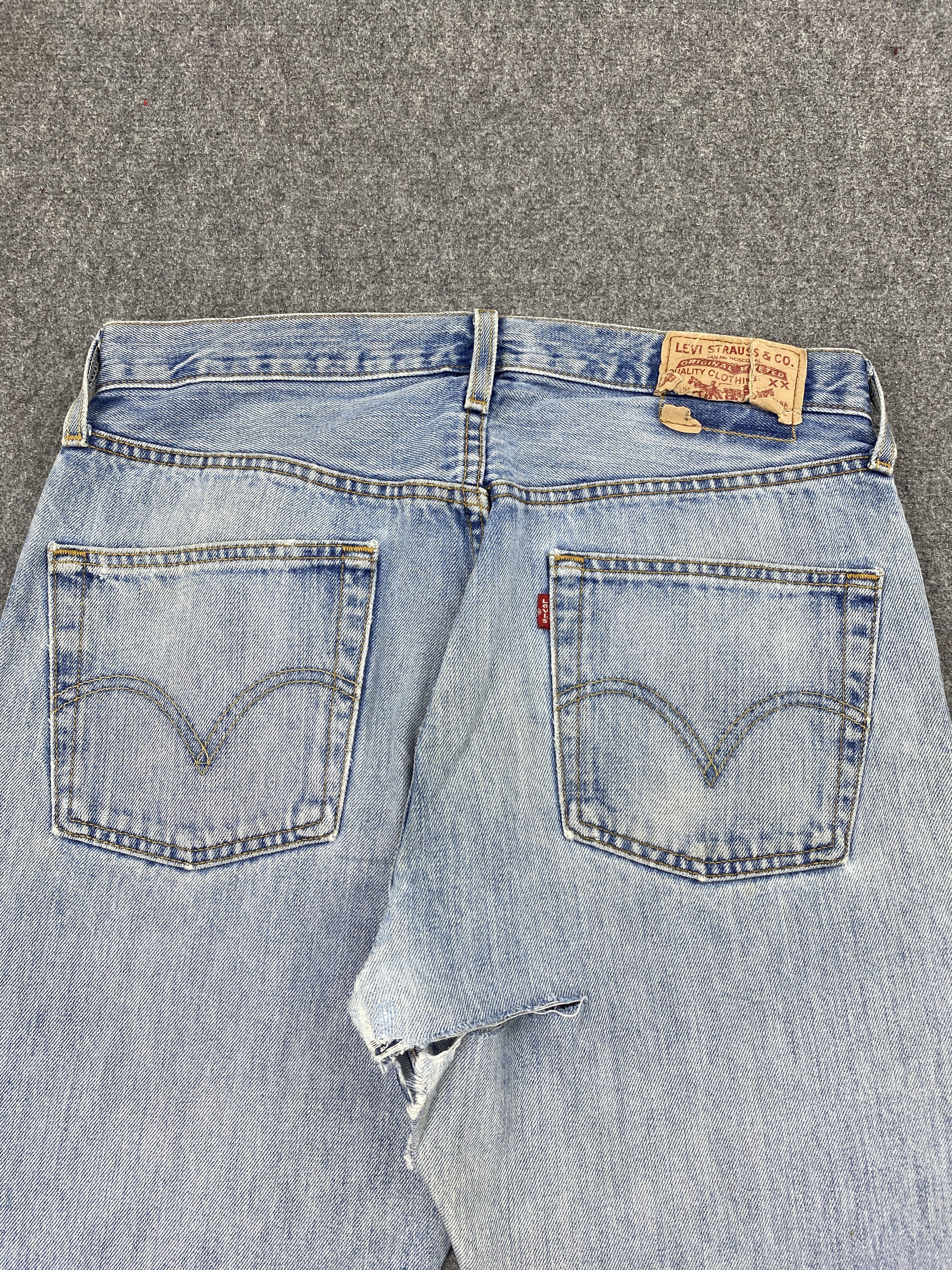 Levi's Vintage Levi's 501 Light Washed Distressed Jeans DP2326 Size US 31 - 4 Thumbnail