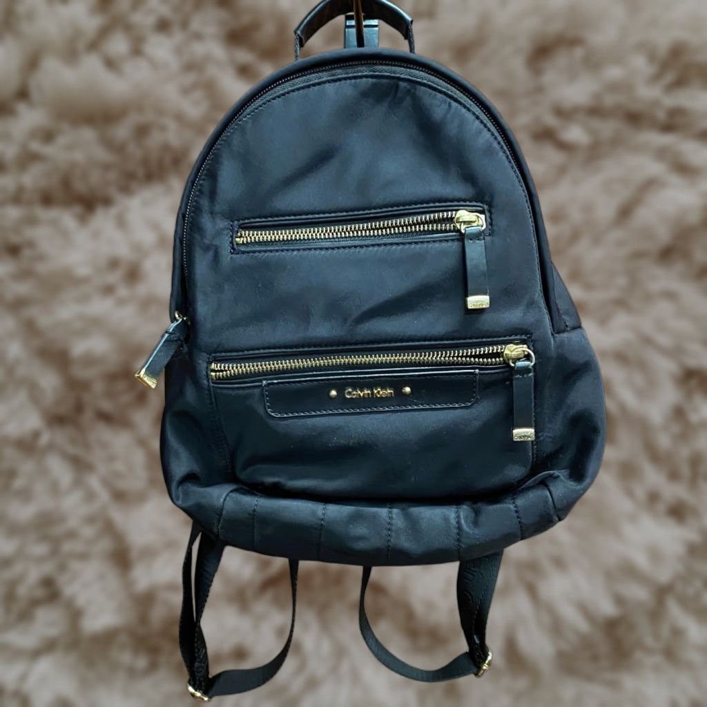 Calvin Klein Mini Back Pack Purse Black Gold Zip Adjust Straps Pockets RN54163 Womens Mini Backpack Black Gold Pockets Vintage: No