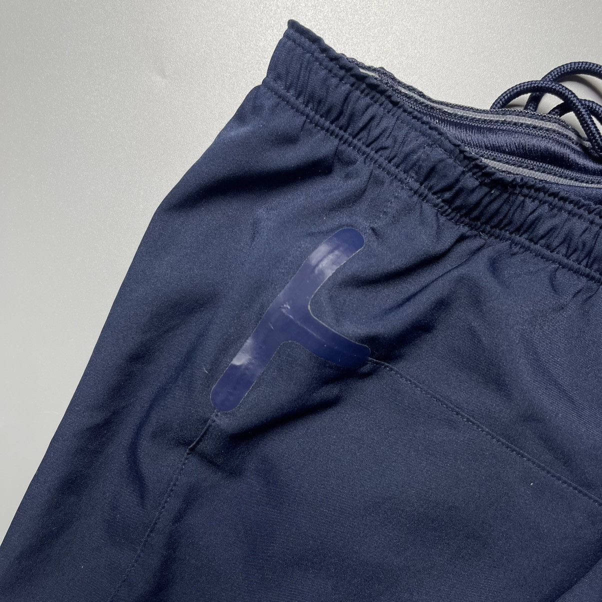 Vintage ENGLAND NIKE 2012/2013 FOOTBALL HOME SHORTS #3 COLE, BAINES Size US 36 / EU 52 - 8 Thumbnail