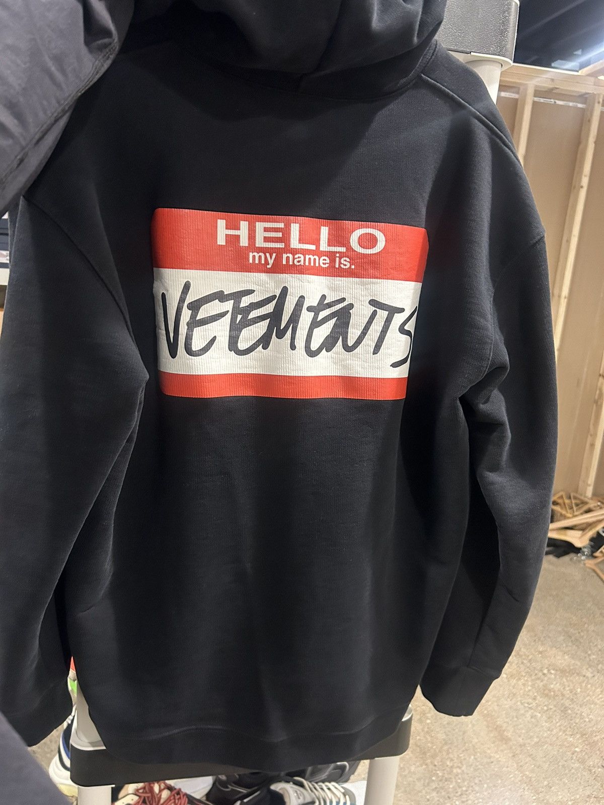 Vetements Black vetementes name tag hoodie Size US M / EU 48-50 / 2 - 2 Thumbnail