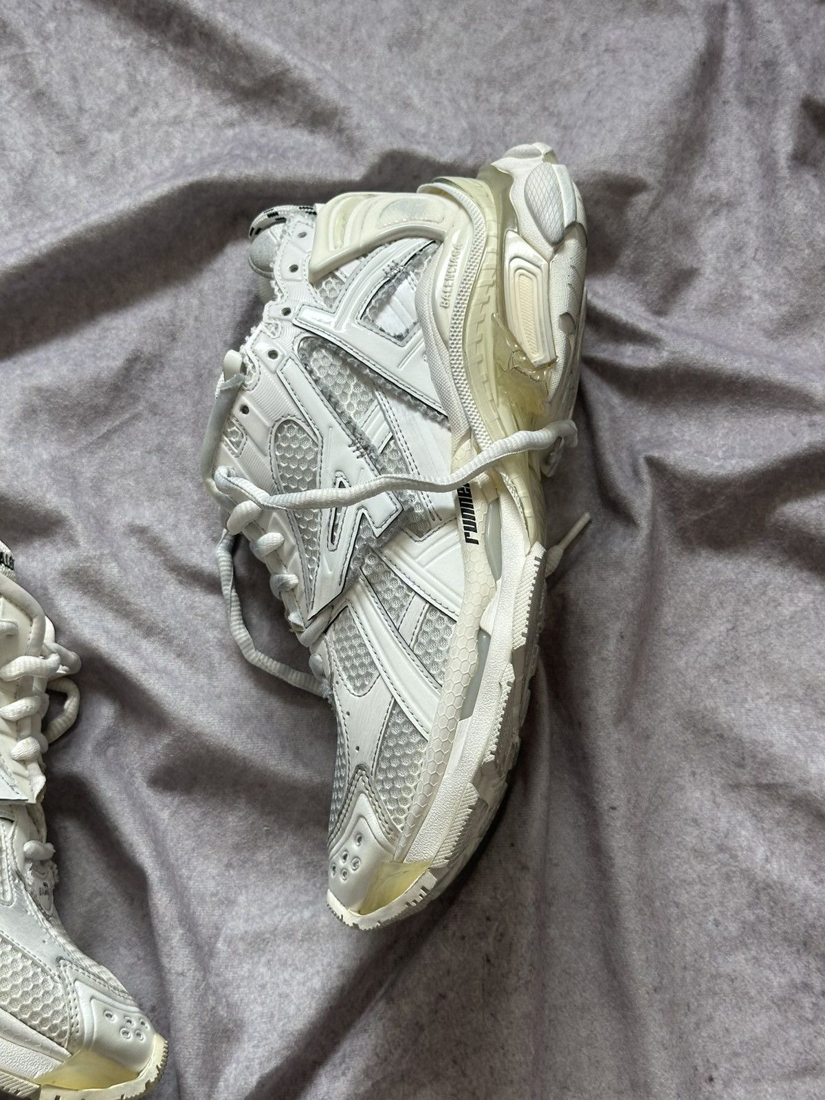Balenciaga Balenciaga Runner Leathe Free White Sneakers Shoes Size US 10 / EU 43 - 4 Thumbnail