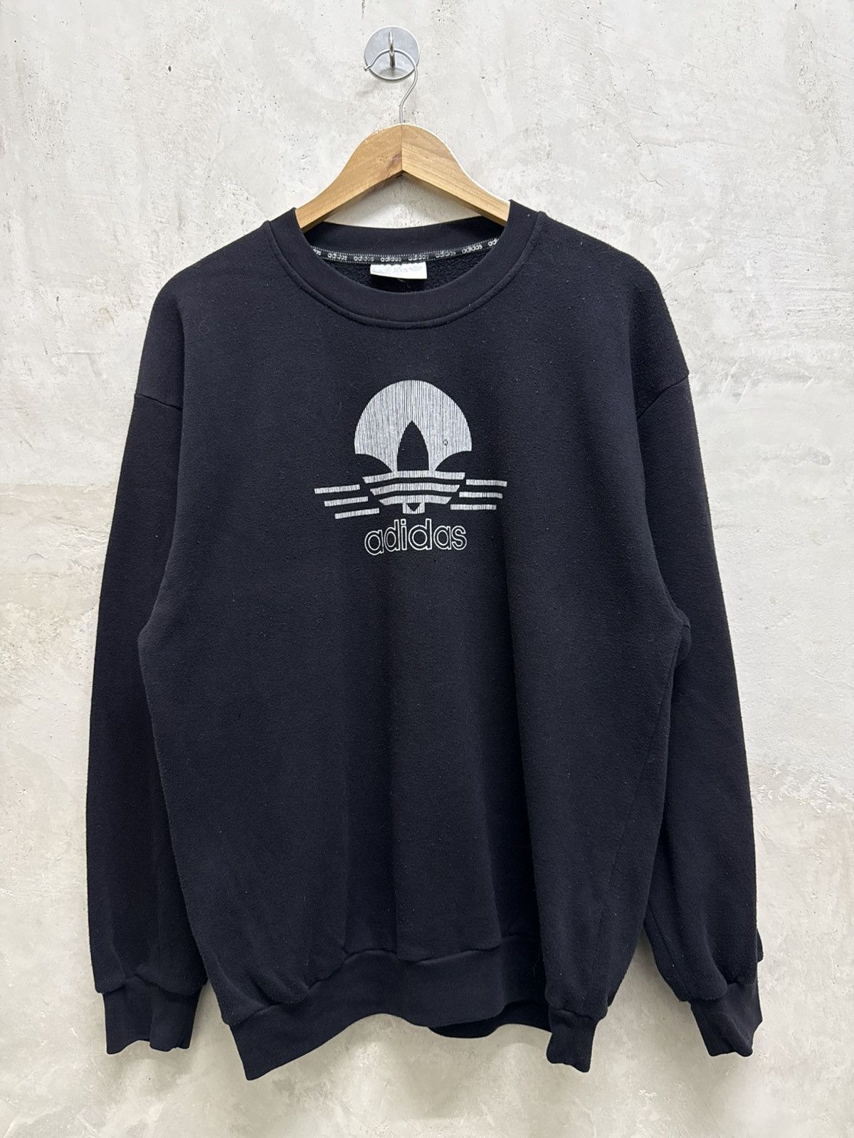 Adidas Vintage 90s Adidas Trefoil Iron Man Center Logo Sweatshirt Size US L / EU 52-54 / 3 - 1 Thumbnail