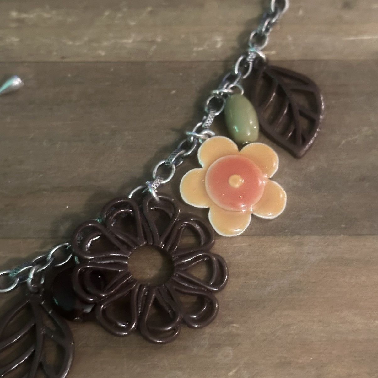 Other Flowers and leaves charm statement necklace Size ONE SIZE - 4 Thumbnail